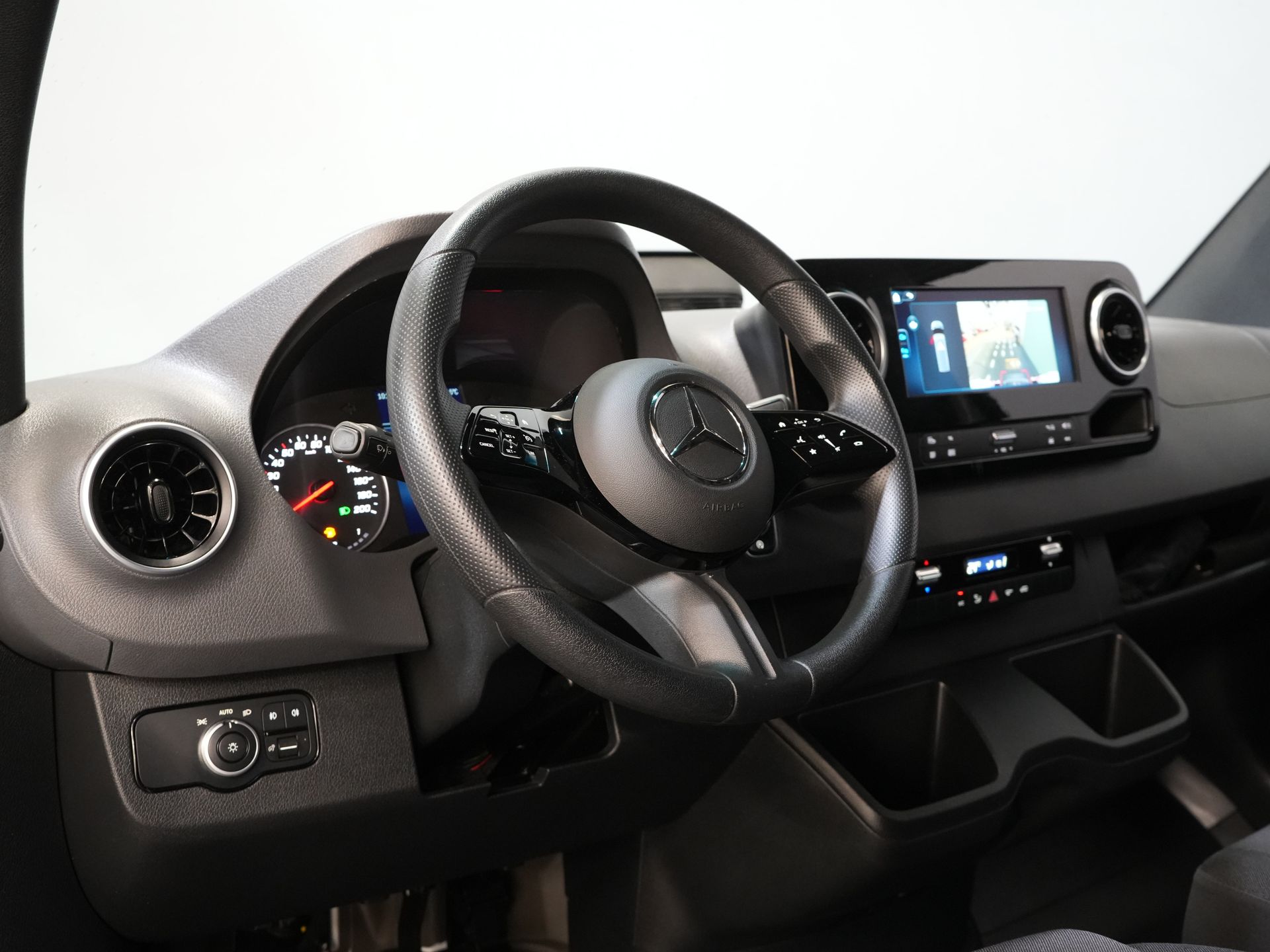 Mercedes-Benz Sprinter Van 317 CDI Aut. L2H2 3.5t Trekverm./ LED/ Gev.Stoel/ 270 Gr.Deuren/ Stoelverw./ Navi/ Camera/ PDC/ Cruise/ Airco