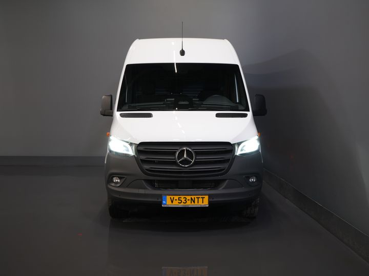 Mercedes-Benz Sprinter Van 317 CDI Aut. L2H2 3.5t Trekverm./ LED/ Gev.Stoel/ 270 Gr.Deuren/ Stoelverw./ Navi/ Camera/ PDC/ Cruise/ Airco