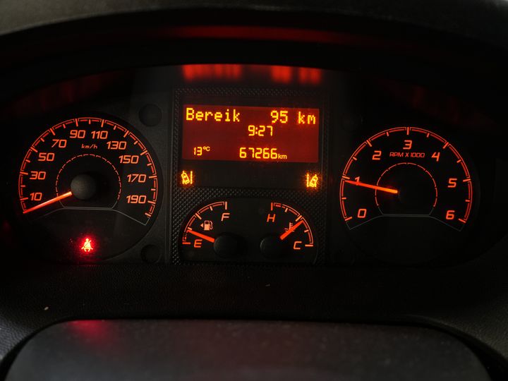 Fiat Ducato Bakwagen 2.3 MJ 150 KM Bakwagen 377x220x222 Laadklep/ Zijdeur/ Spoiler/ Tacho/ Gev.Stoel/ Kamera/ Climate/ Cruise/ Navi