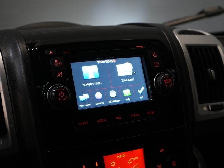 Fiat Ducato Bakwagen 2.3 MJ 150 KM Bakwagen 377x220x222 Laadklep/ Zijdeur/ Spoiler/ Tacho/ Gev.Stoel/ Kamera/ Climate/ Cruise/ Navi