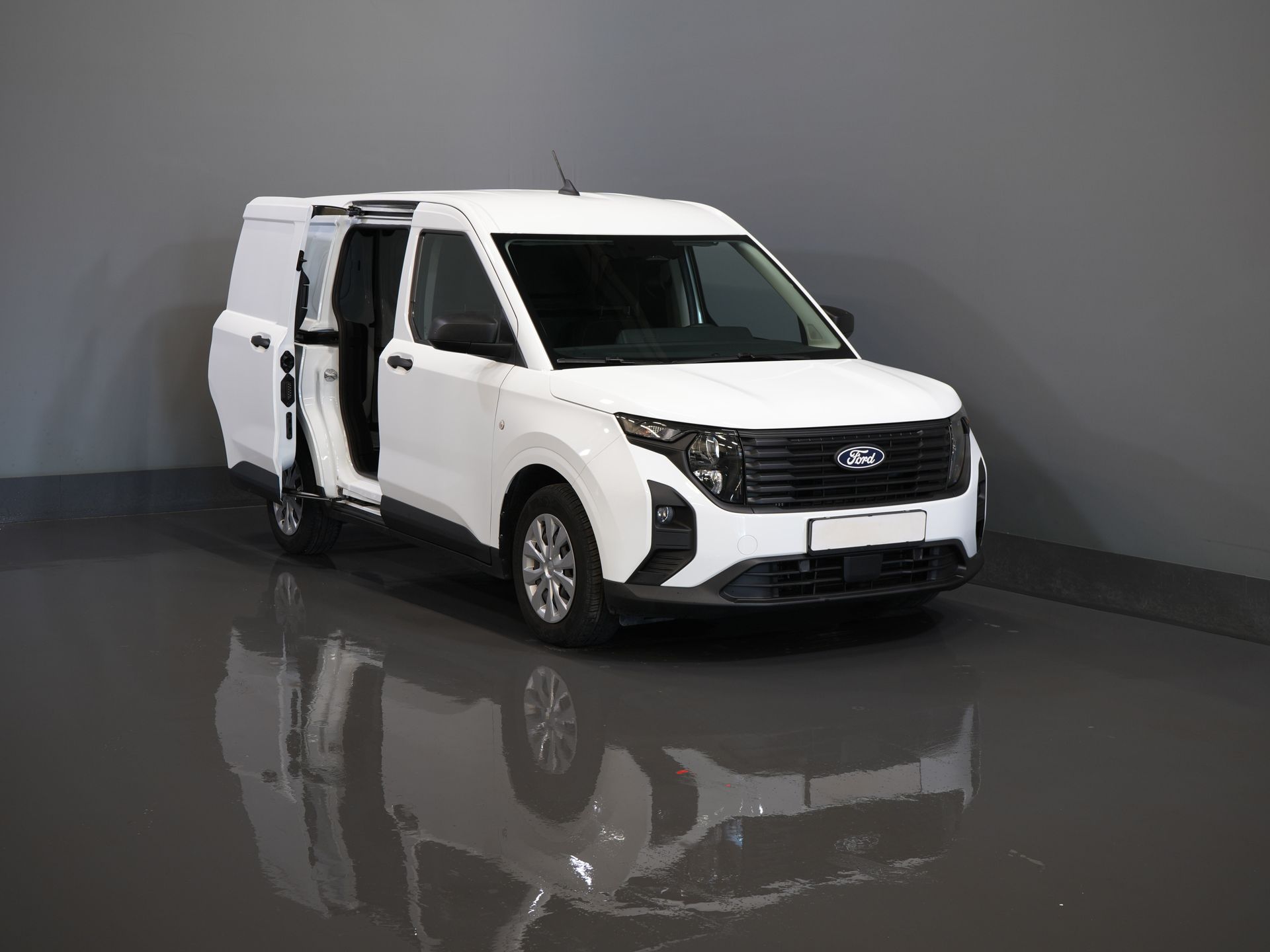 Ford Transit Courier Bestelbus 1.0 Trend 100 pk BENZINE BPM VRIJ! Garantie 05-2029/ Carplay/ Virtual Cockpit/ Airco/ Cruise