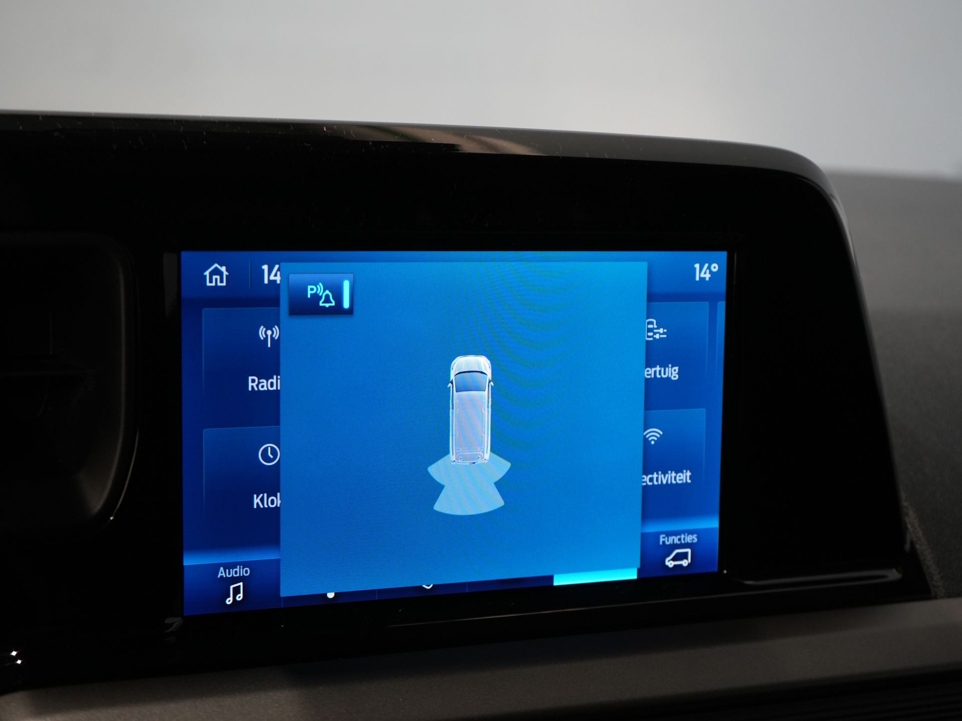 Ford Transit Courier Bestelbus 1.0 Trend 100 pk BENZINE BPM VRIJ! Garantie 05-2029/ Carplay/ Virtual Cockpit/ Airco/ Cruise