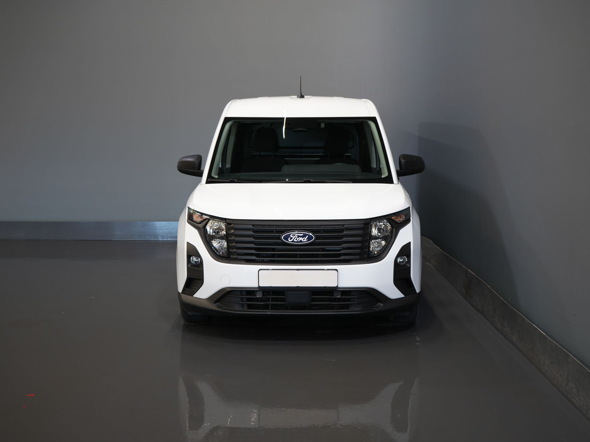 Ford Transit Courier Bestelbus 1.0 Trend 100 pk BENZINE BPM VRIJ! Garantie 05-2029/ Carplay/ Virtual Cockpit/ Airco/ Cruise