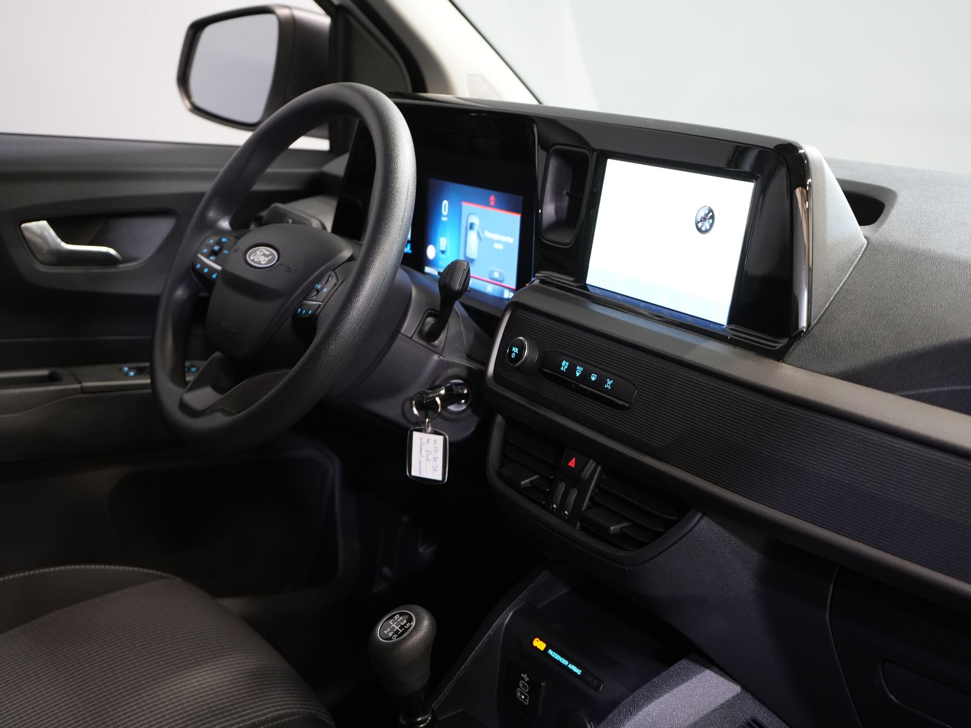 Ford Transit Courier Bestelbus 1.0 Trend 100 pk BENZINE BPM VRIJ! Garantie 05-2029/ Carplay/ Virtual Cockpit/ Airco/ Cruise