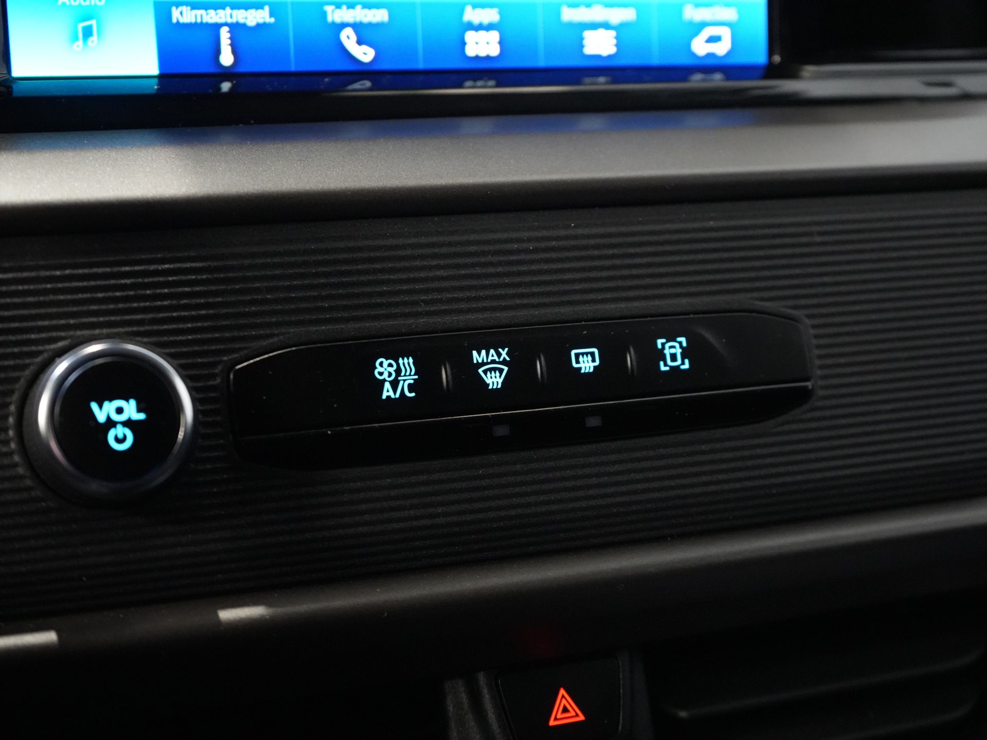 Ford Transit Courier Bestelbus 1.0 Trend 100 pk BENZINE BPM VRIJ! Garantie 05-2029/ Carplay/ Virtual Cockpit/ Airco/ Cruise