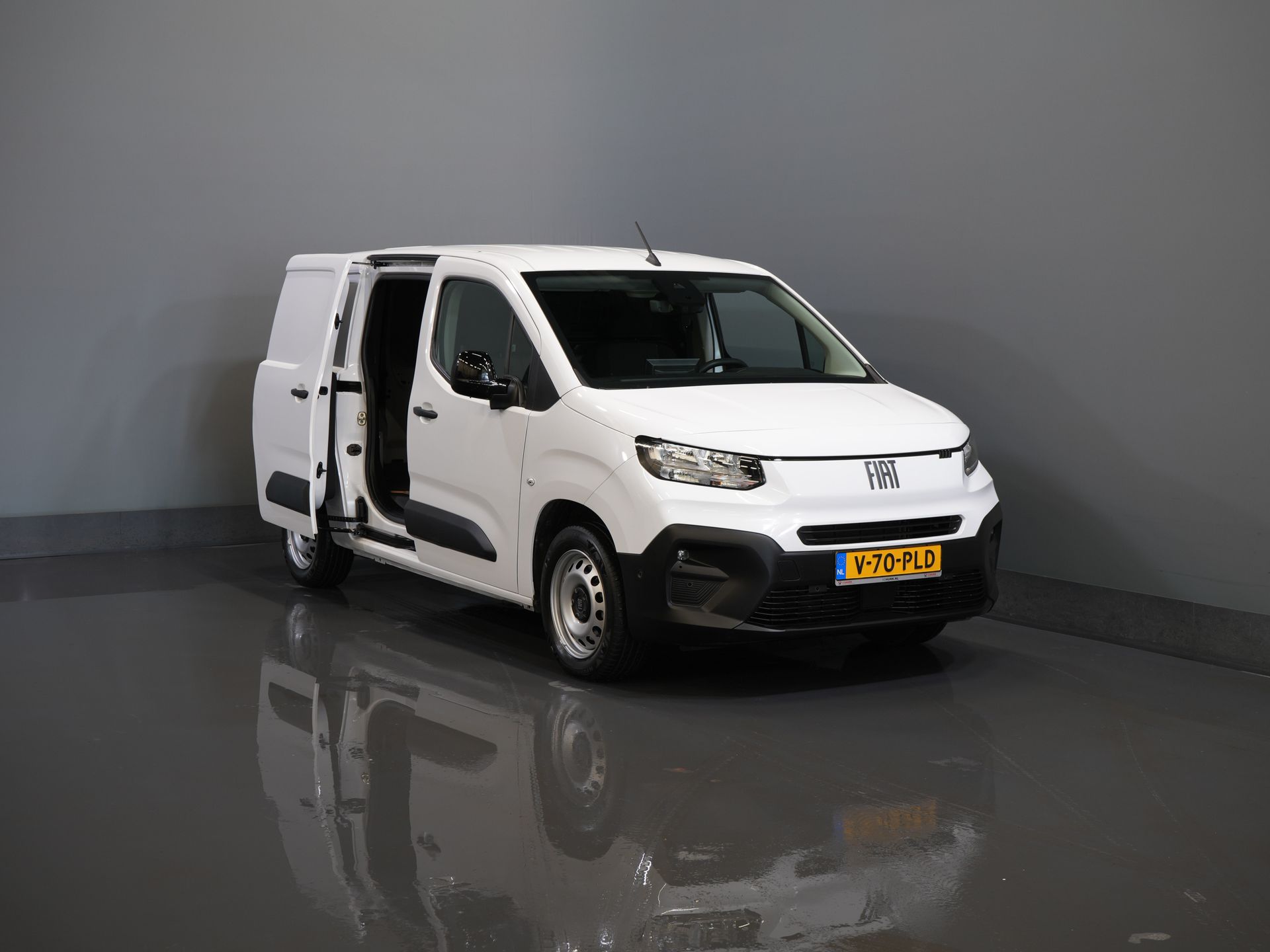 Fiat Doblò Bestelbus 1.2 110 pk L2 BENZINE 3pers./ Virtual Cockpit/ Carplay/ Navi/ Camera/ PDC/ Cruise/ Airco