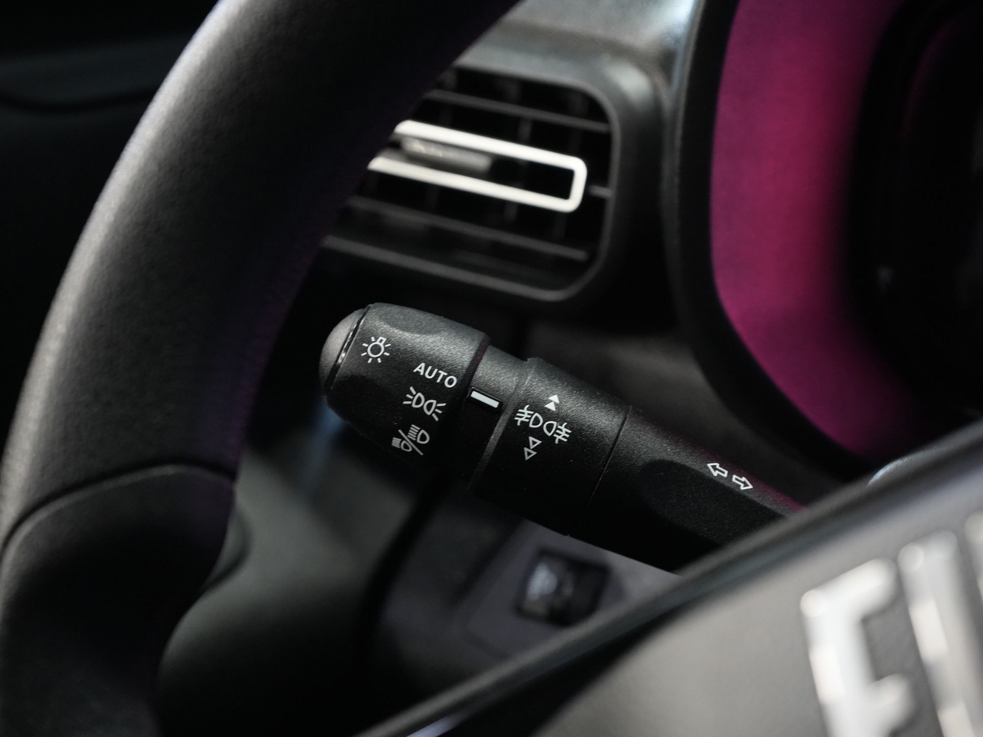 Fiat Doblò Bestelbus 1.2 110 pk L2 BENZINE 3pers./ Virtual Cockpit/ Carplay/ Navi/ Camera/ PDC/ Cruise/ Airco