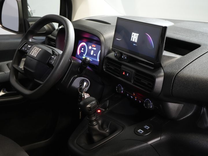 Fiat Doblò Bestelbus 1.2 110 pk L2 BENZINE 3pers./ Virtual Cockpit/ Carplay/ Navi/ Camera/ PDC/ Cruise/ Airco