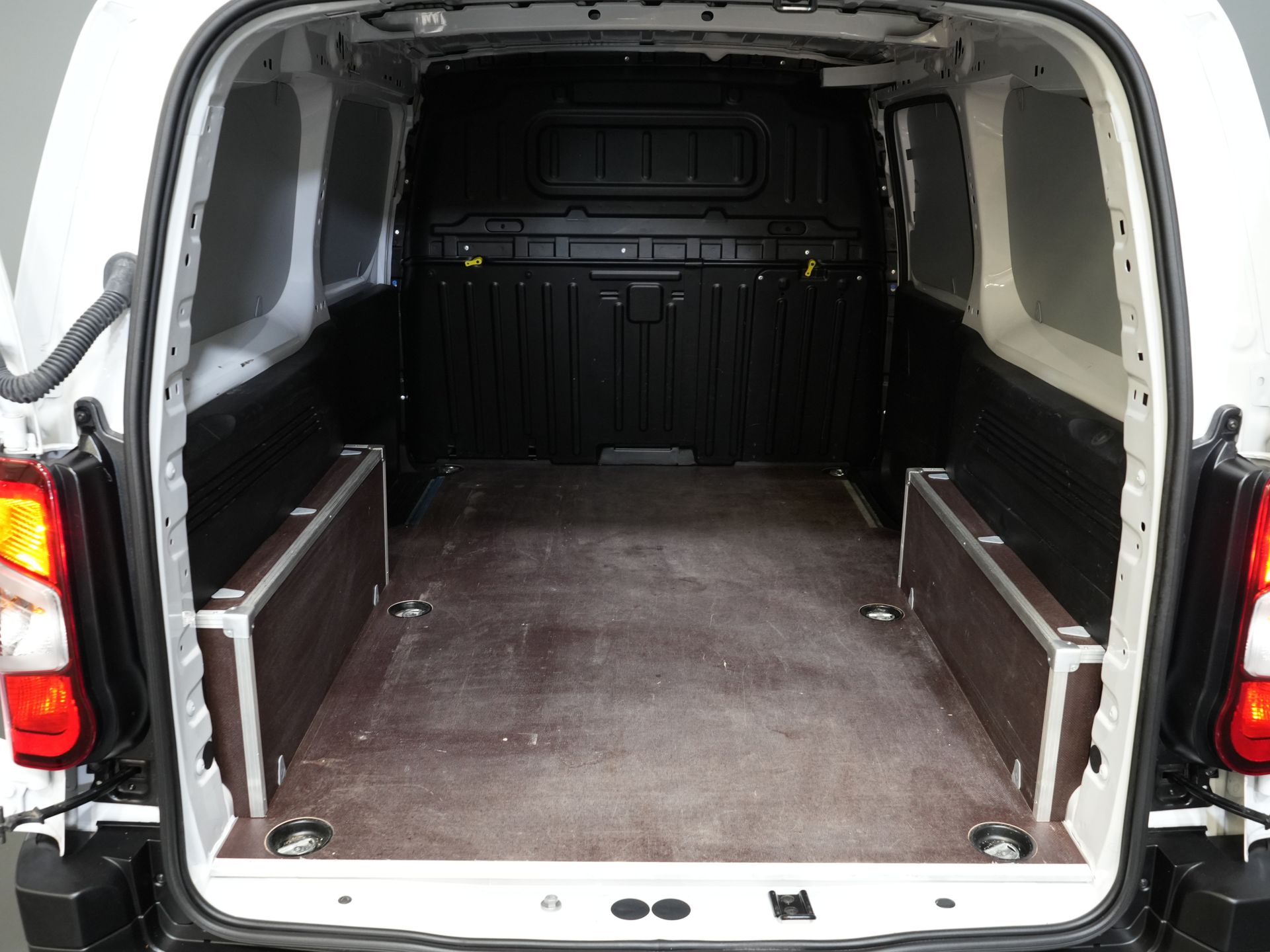 Fiat Doblò Bestelbus 1.2 110 pk L2 BENZINE 3pers./ Virtual Cockpit/ Carplay/ Navi/ Camera/ PDC/ Cruise/ Airco