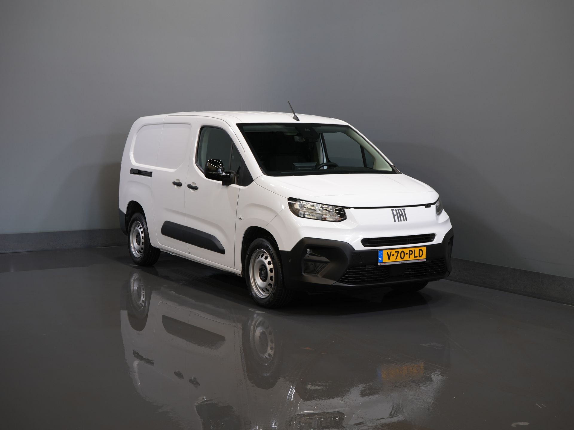 Fiat Doblò Bestelbus 1.2 110 pk L2 BENZINE 3pers./ Virtual Cockpit/ Carplay/ Navi/ Camera/ PDC/ Cruise/ Airco