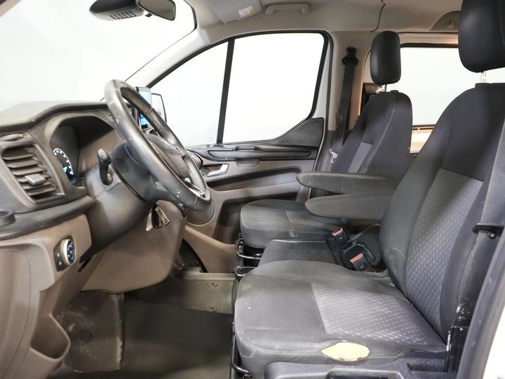 Ford Transit Custom Bestelbus 2.0 TDCI L2 Trend DC Dubbel Cabine BPM VRIJ! Stoelverw./ Carplay/ 2.7t Trekverm./ Navi/ PDC/ Cruise