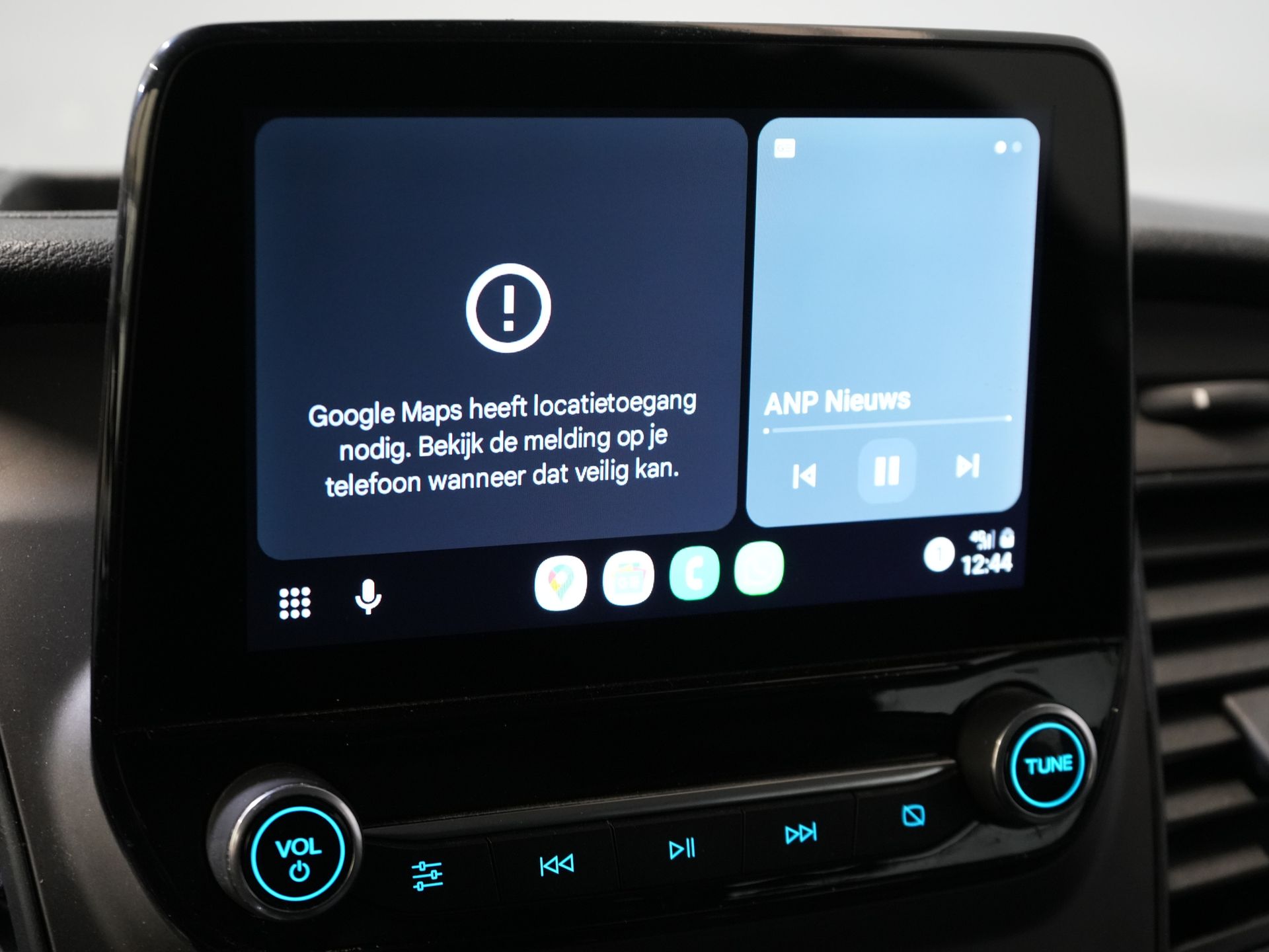 Ford Transit Custom Bestelbus 2.0 TDCI L2 Trend DC Dubbel Cabine BPM VRIJ! Stoelverw./ Carplay/ 2.7t Trekverm./ Navi/ PDC/ Cruise