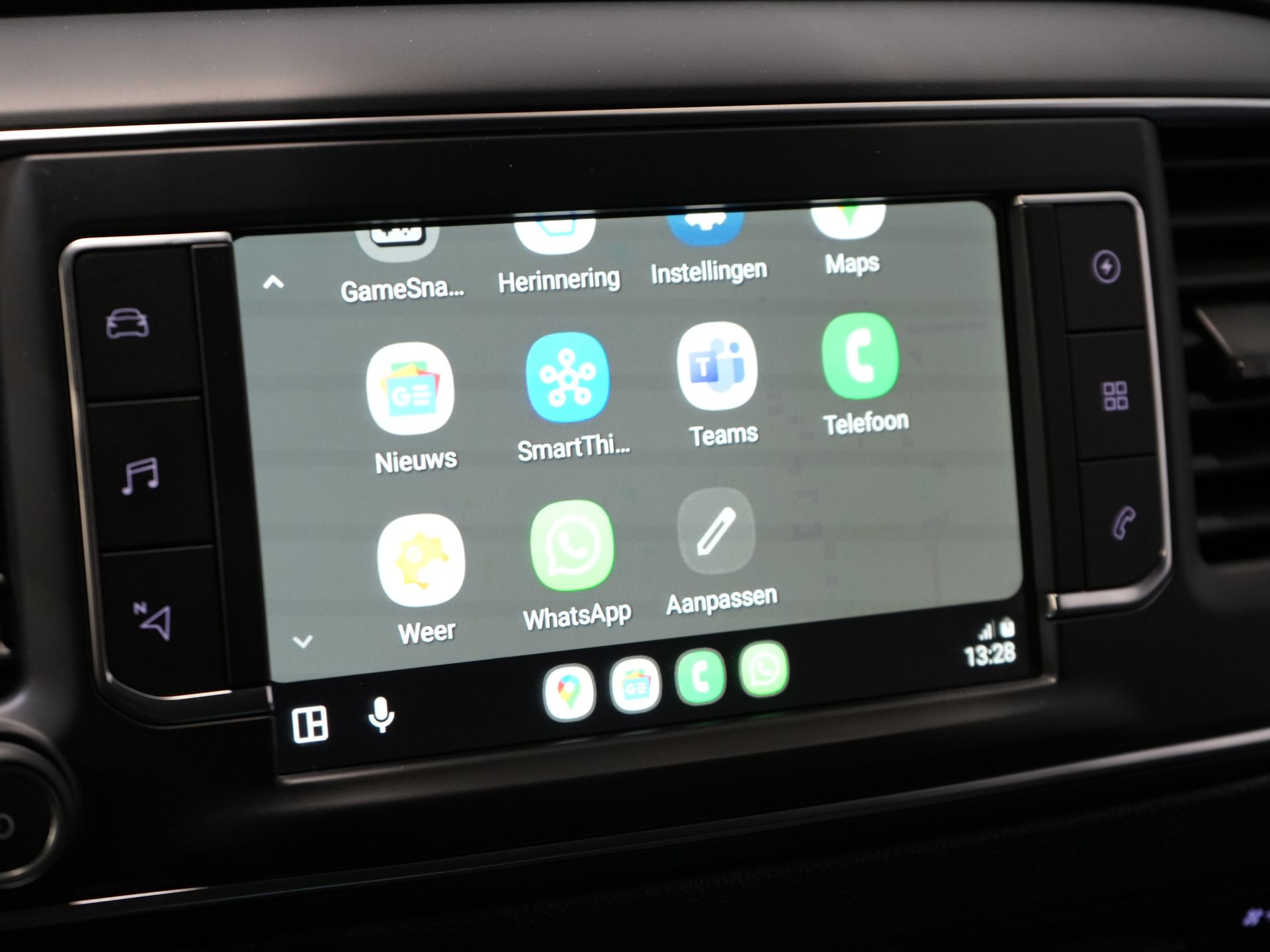 Peugeot e-Expert Van L2 75 кВт/год 330 км WLTP Швидка зарядка/ Сидіння/ Навігація/ Carplay/ Камера/ Клімат/ LMV/ Круїз