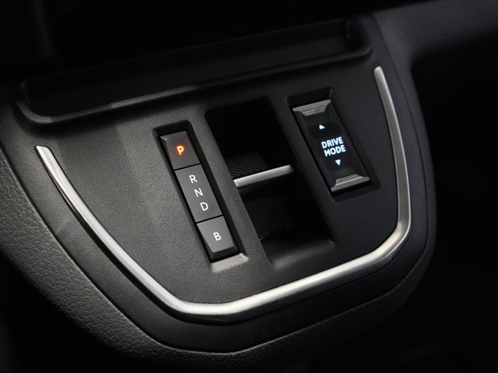 Peugeot e-Expert Van L2 75 кВт/год 330 км WLTP Швидка зарядка/ Сидіння/ Навігація/ Carplay/ Камера/ Клімат/ LMV/ Круїз