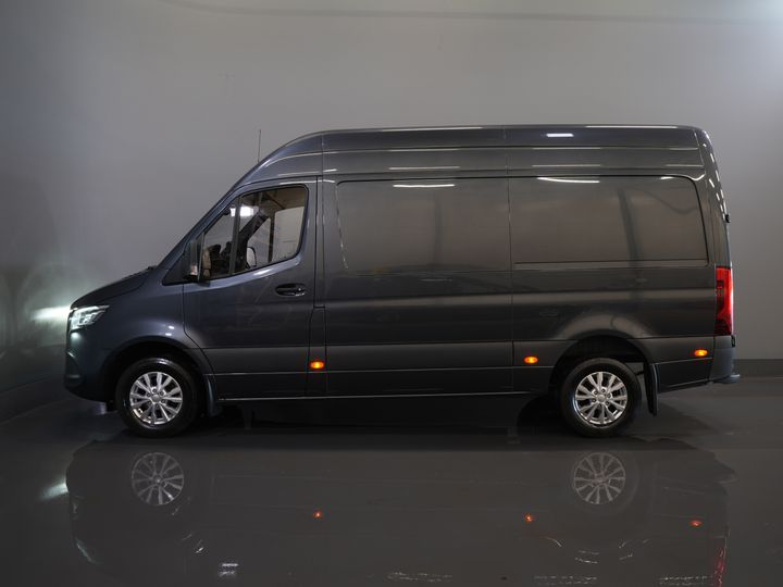 Mercedes-Benz Sprinter Van 317 CDI Aut. L2H2 LED/ Адапт.круїз/ Підігрів підставки/ Підігрів сидінь/ Carplay/ Камера/ Буксирний гак