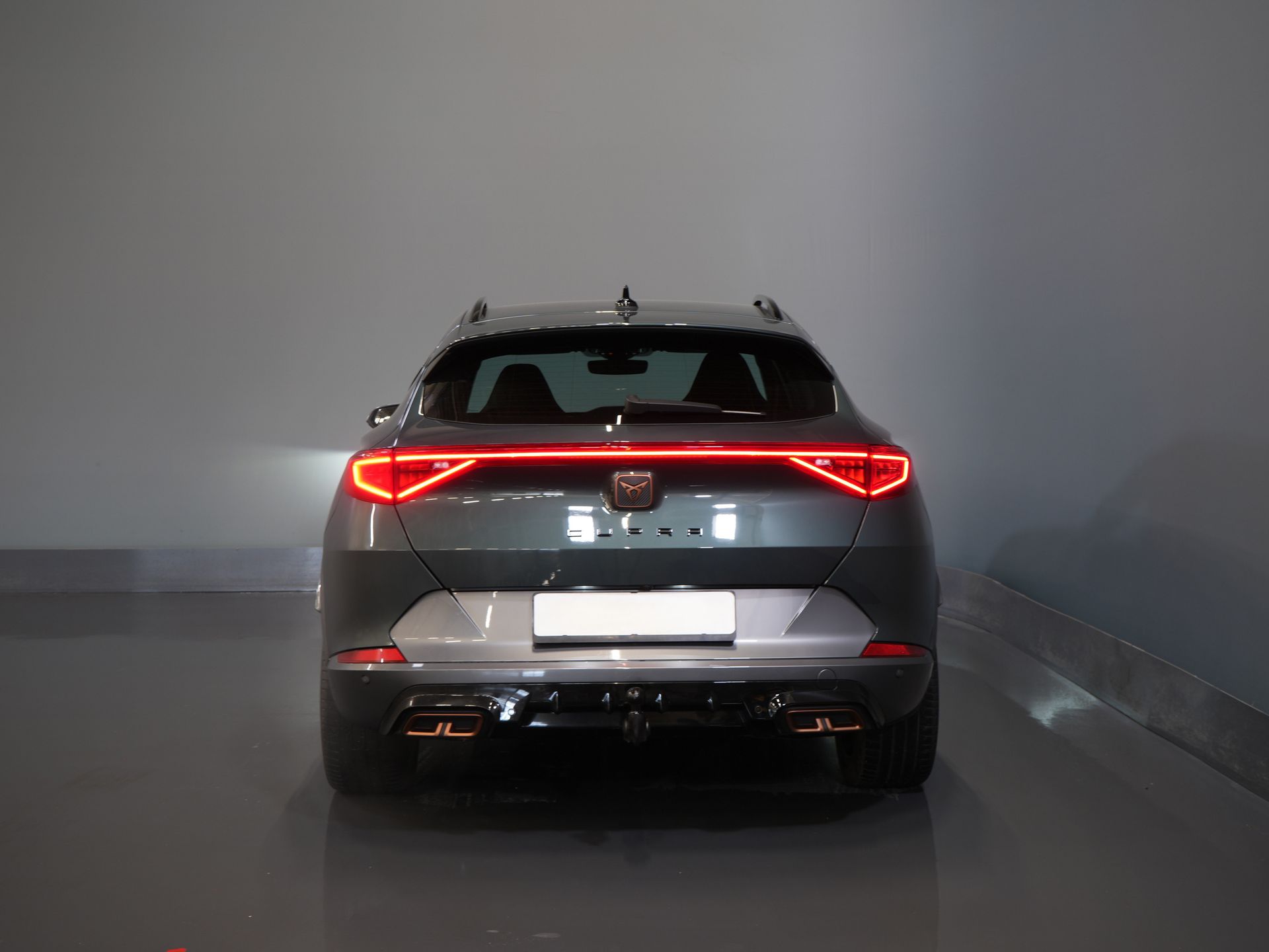CUPRA Formentor SUV 1.4 e-Hybrid 245 CV VZ Copper Edition Matrix/ Gancio di traino/ Adapt.Cruise/ Sedili riscaldati/ Volante riscaldato/ Navigatore/ Telecamera/ Climatizzatore