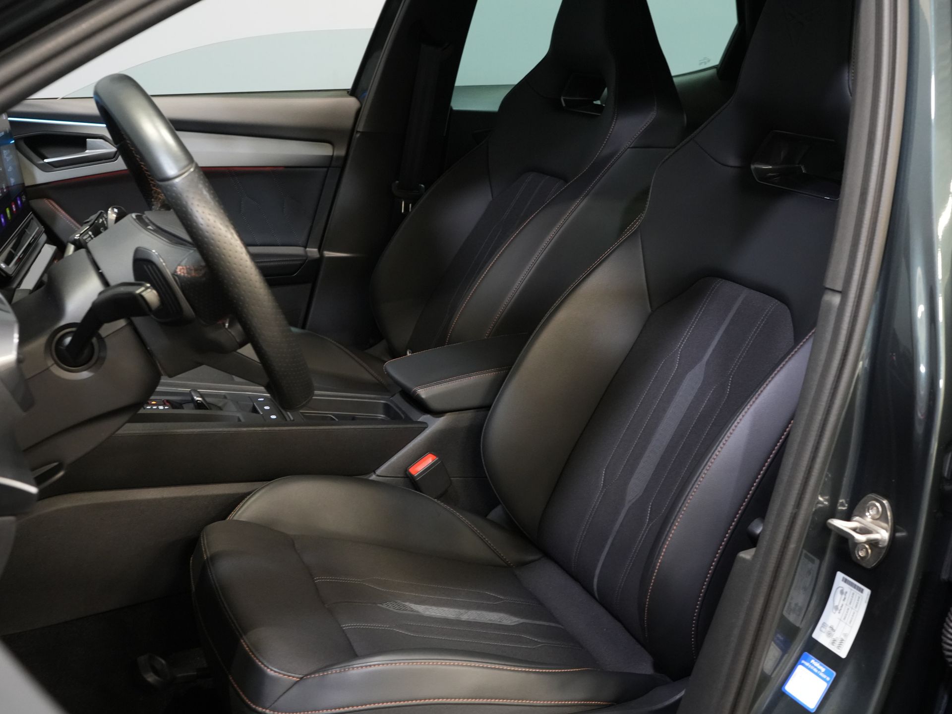 CUPRA Formentor SUV 1.4 e-Hybrid 245 CV VZ Copper Edition Matrix/ Gancio di traino/ Adapt.Cruise/ Sedili riscaldati/ Volante riscaldato/ Navigatore/ Telecamera/ Climatizzatore