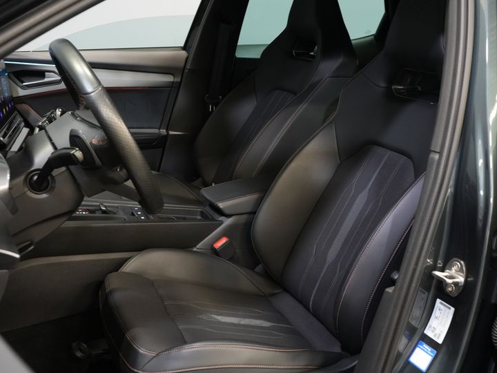 CUPRA Formentor SUV 1.4 e-Hybrid 245 CV VZ Copper Edition Matrix/ Gancio di traino/ Adapt.Cruise/ Sedili riscaldati/ Volante riscaldato/ Navigatore/ Telecamera/ Climatizzatore