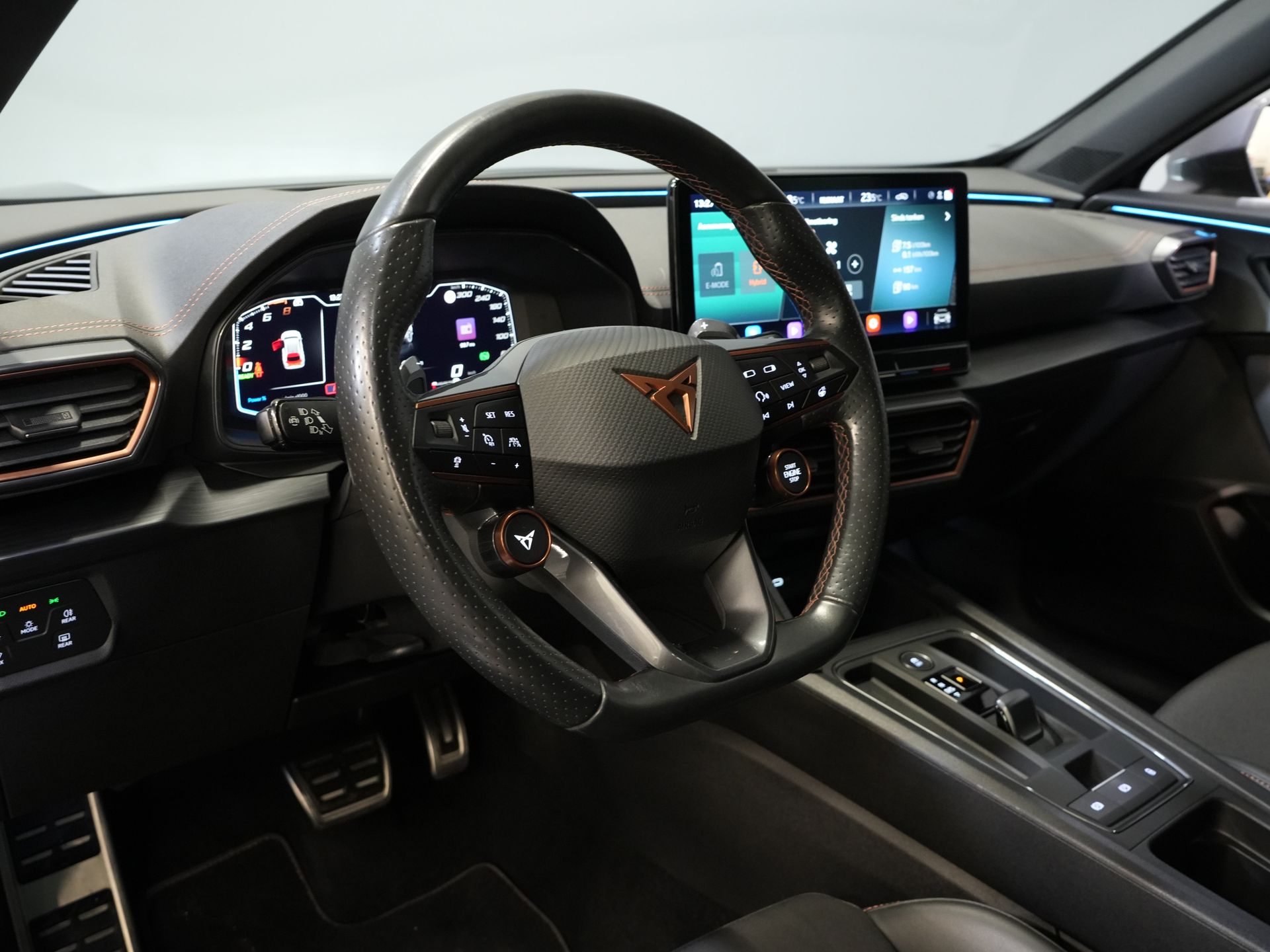 CUPRA Formentor SUV 1.4 e-Hybrid 245 CV VZ Copper Edition Matrix/ Gancio di traino/ Adapt.Cruise/ Sedili riscaldati/ Volante riscaldato/ Navigatore/ Telecamera/ Climatizzatore