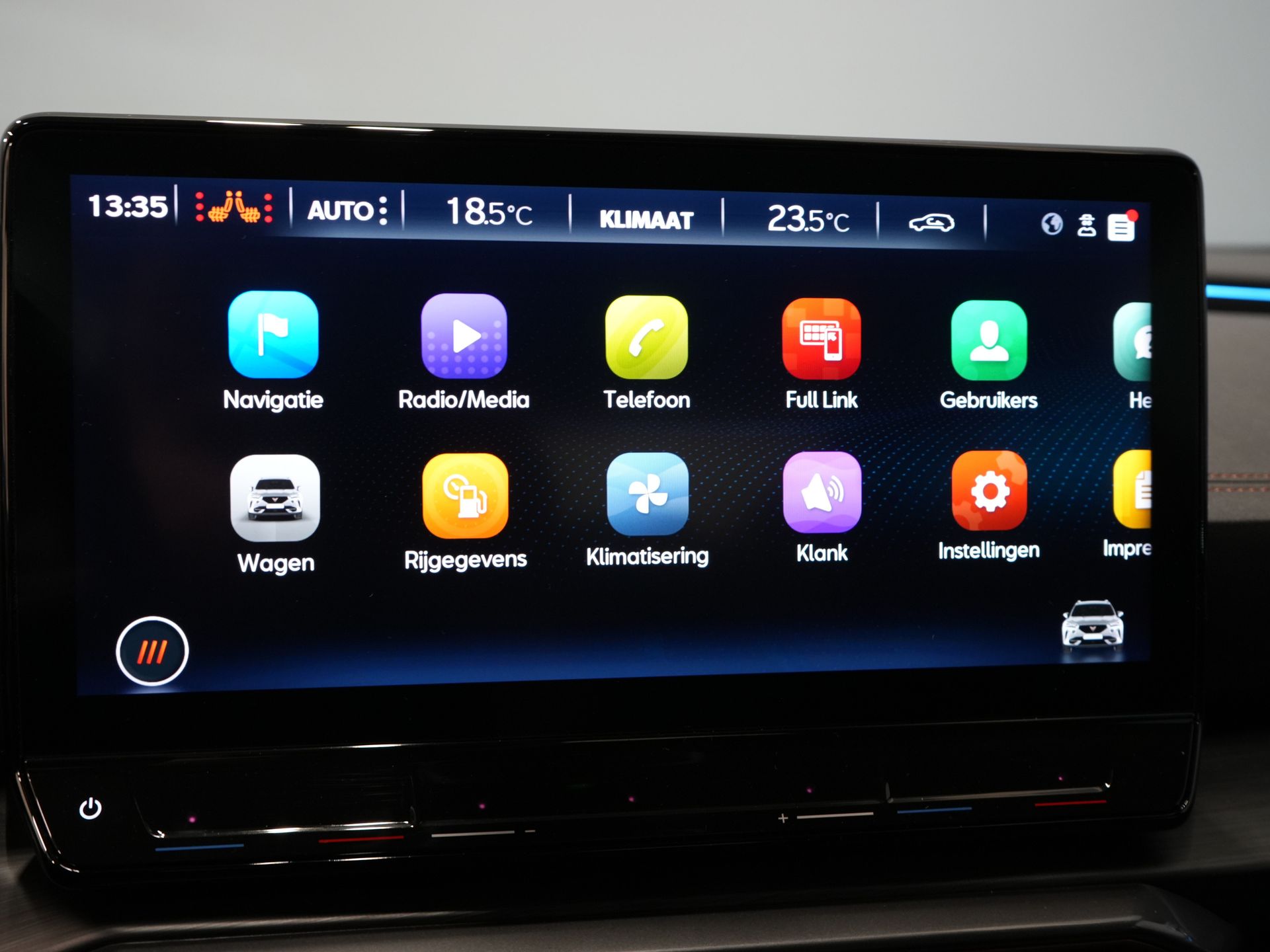 CUPRA Formentor SUV 1.4 e-Hybrid 245 CV VZ Copper Edition Matrix/ Gancio di traino/ Adapt.Cruise/ Sedili riscaldati/ Volante riscaldato/ Navigatore/ Telecamera/ Climatizzatore