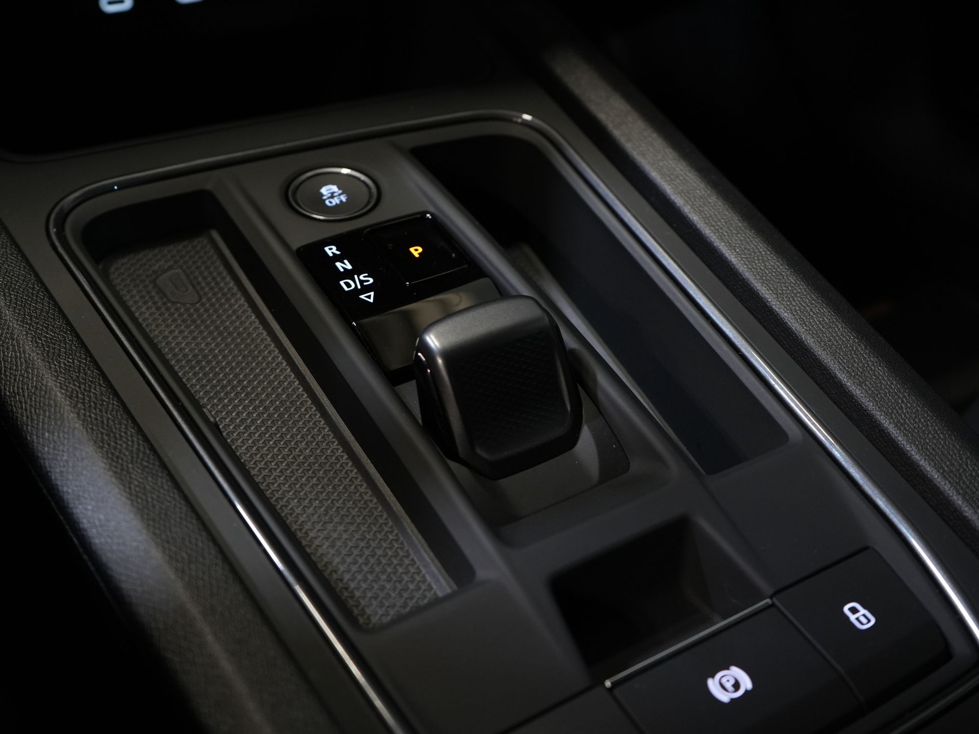 CUPRA Formentor SUV 1.4 e-Hybrid 245 CV VZ Copper Edition Matrix/ Gancio di traino/ Adapt.Cruise/ Sedili riscaldati/ Volante riscaldato/ Navigatore/ Telecamera/ Climatizzatore