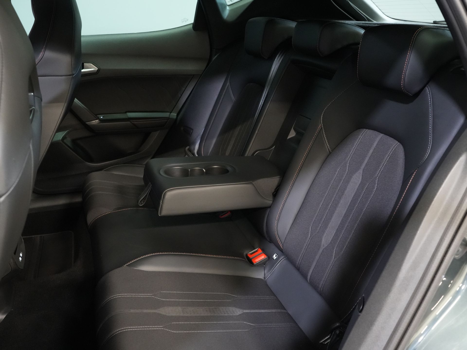 CUPRA Formentor SUV 1.4 e-Hybrid 245 CV VZ Copper Edition Matrix/ Gancio di traino/ Adapt.Cruise/ Sedili riscaldati/ Volante riscaldato/ Navigatore/ Telecamera/ Climatizzatore