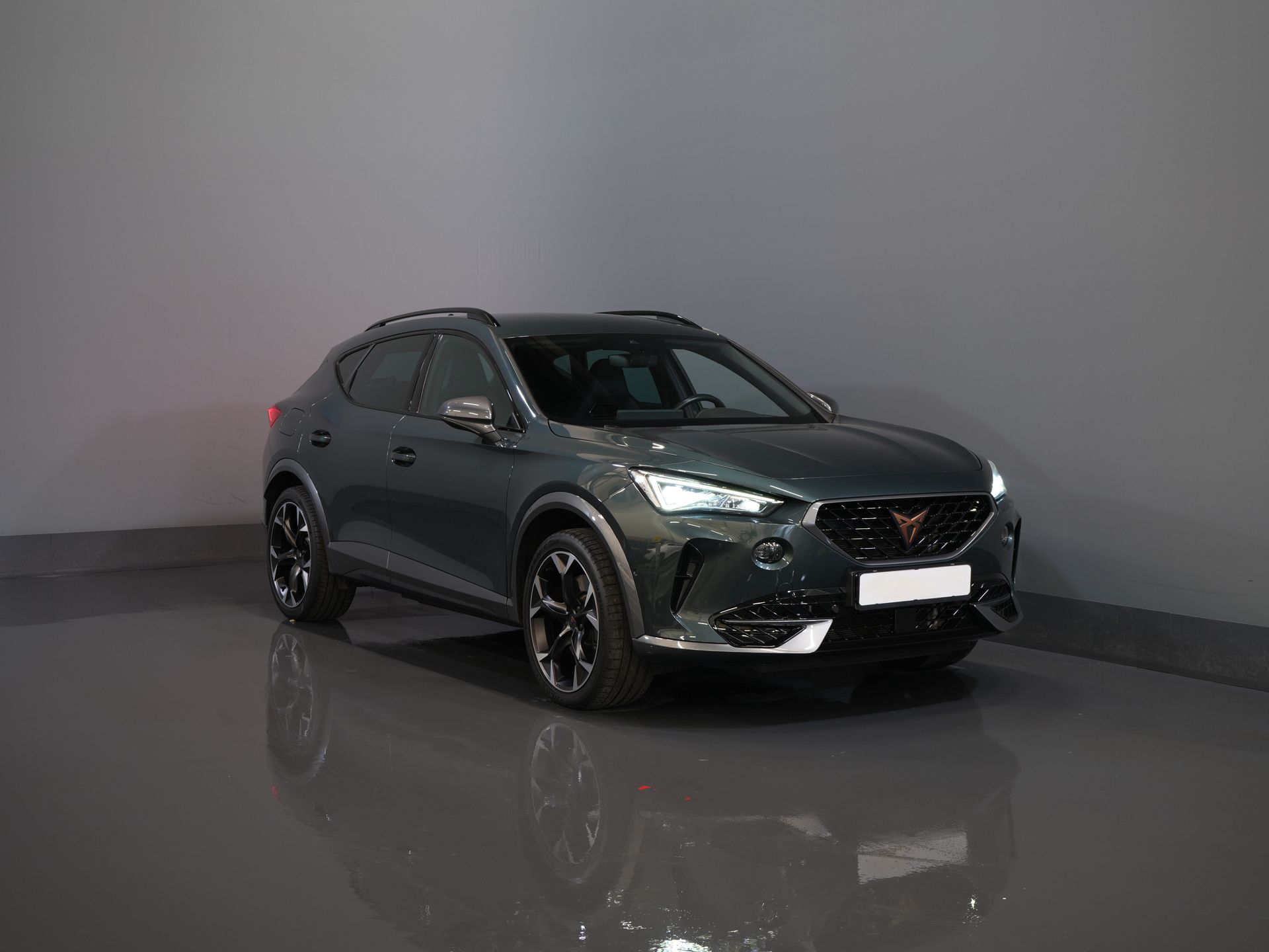 CUPRA Formentor SUV 1.4 e-Hybrid 245 CV VZ Copper Edition Matrix/ Gancio di traino/ Adapt.Cruise/ Sedili riscaldati/ Volante riscaldato/ Navigatore/ Telecamera/ Climatizzatore
