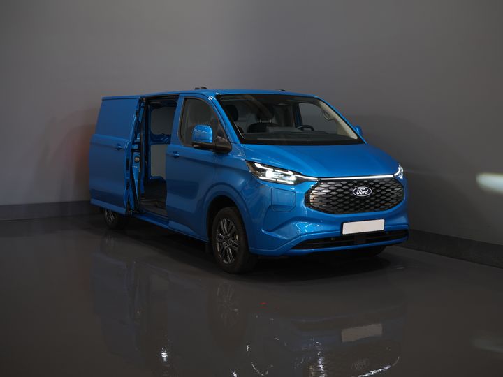 Ford E-Transit Custom Furgoneta 340 65 kWh 330 km WLTP L2 Garanție limitată 5 ani/ 2,3 t Capacitate de remorcare/ Încărcător rapid/ Matrix LED/ B&O/ Adapt.Cruise/ Încălzitor de standby/ Carplay