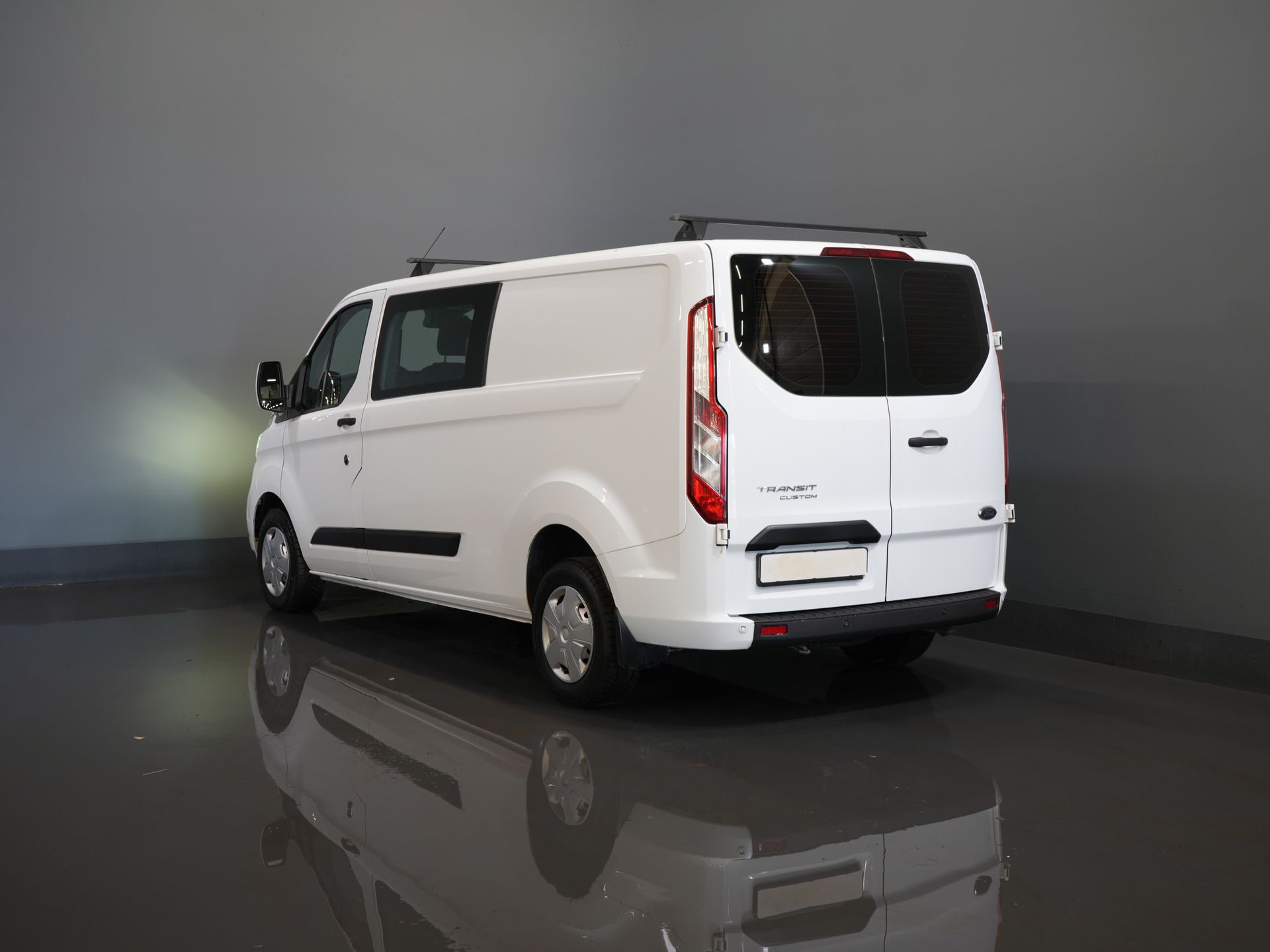Ford Transit Custom Vans 2.0 TDCI L2 Trend DC Doppelkabine Sitzverw. / Carplay/ 2.7t Anhängesystem/ Navi/ PDC/ Tempomat