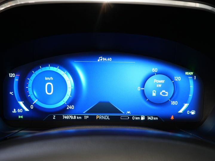 Ford Kuga SUV 2.5 PHEV 225 CV Titanium Navi/ Carplay/ Asientos calefactables/ Volante calefactable/ Cámara/ PDC/ Climatizador