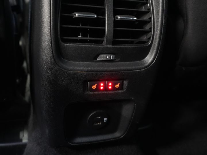 Ford Kuga SUV 2.5 PHEV 225 CV Titanium Navi/ Carplay/ Asientos calefactables/ Volante calefactable/ Cámara/ PDC/ Climatizador