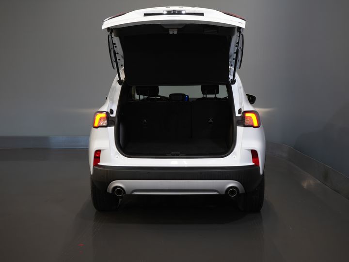 Ford Kuga SUV 2.5 PHEV 225 CV Titanium Navi/ Carplay/ Asientos calefactables/ Volante calefactable/ Cámara/ PDC/ Climatizador