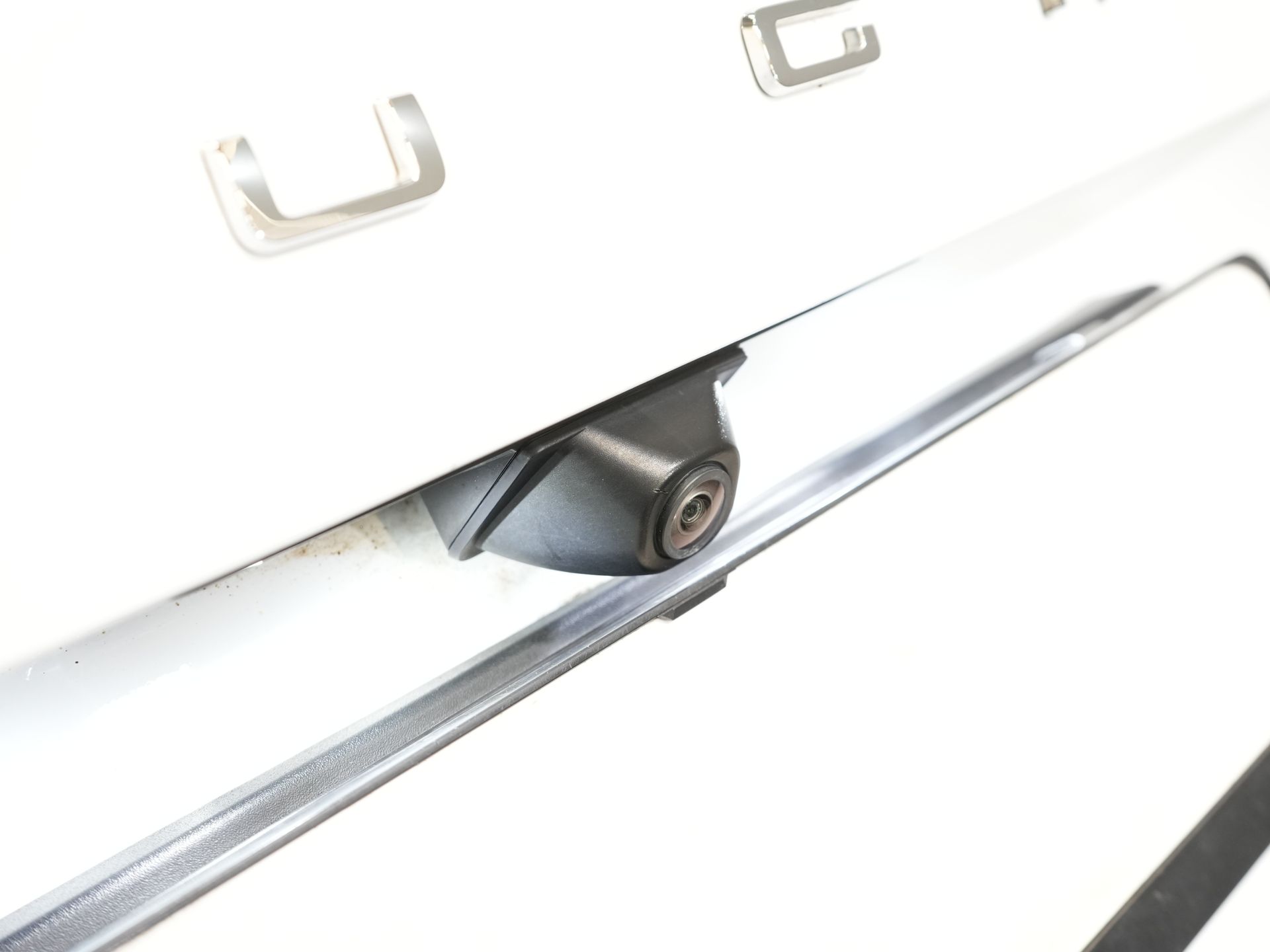 Ford Kuga SUV 2.5 PHEV 225 CV Titanium Navi/ Carplay/ Asientos calefactables/ Volante calefactable/ Cámara/ PDC/ Climatizador