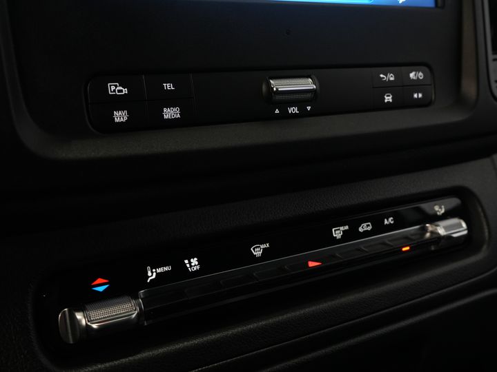 Mercedes-Benz Vito Bestelbus 116 CDI Aut. L3 DC Dubbel Cabine BPM VRIJ! 6 Pers./ 2xSchuifdeur/ LED/ Stoelverw./ 270Gr. Deuren/ Carplay/ Camera/ Cruise/ Trekh