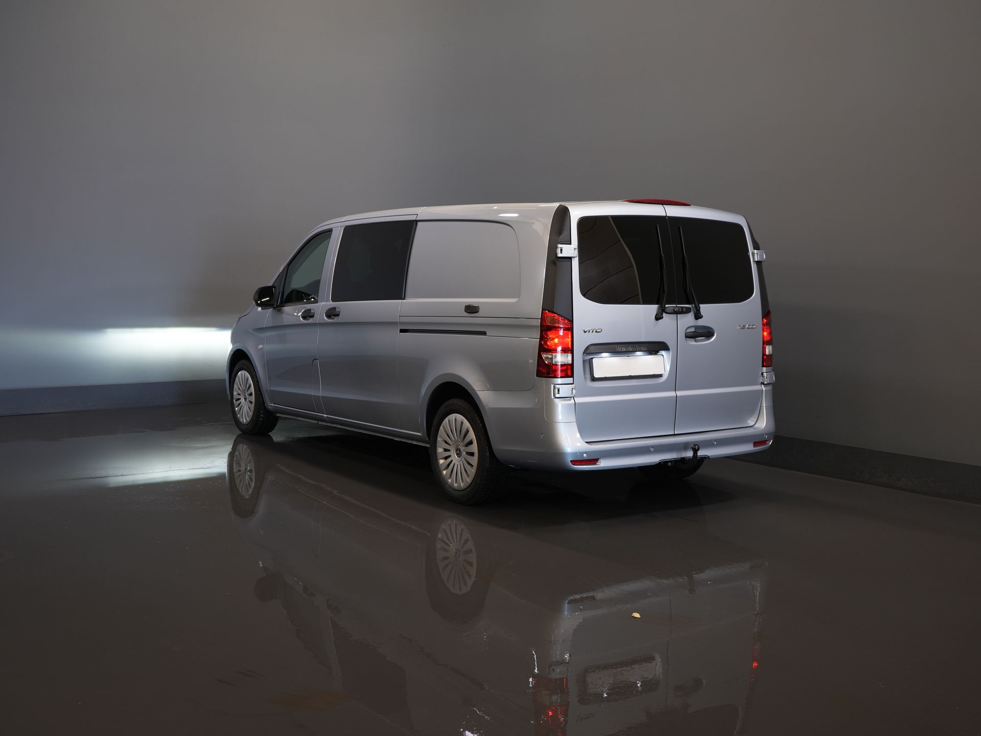 Mercedes-Benz Vito Bestelbus 116 CDI Aut. L3 DC Dubbel Cabine BPM VRIJ! 6 Pers./ 2xSchuifdeur/ LED/ Stoelverw./ 270Gr. Deuren/ Carplay/ Camera/ Cruise/ Trekh