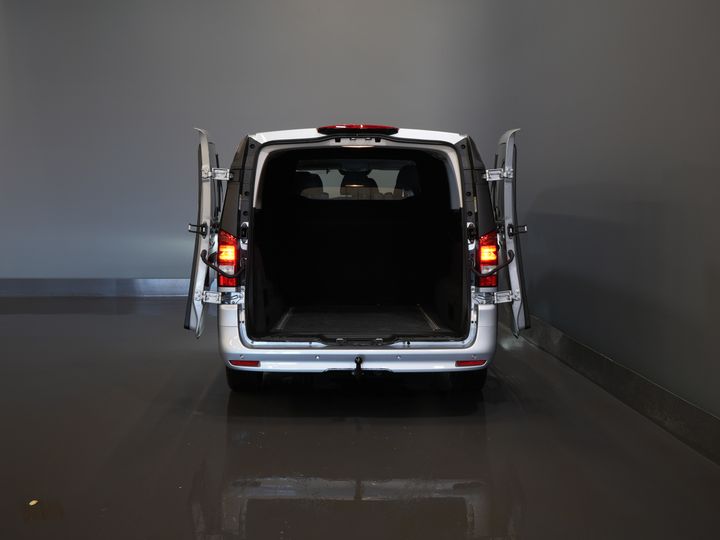 Mercedes-Benz Vito Bestelbus 116 CDI Aut. L3 DC Dubbel Cabine BPM VRIJ! 6 Pers./ 2xSchuifdeur/ LED/ Stoelverw./ 270Gr. Deuren/ Carplay/ Camera/ Cruise/ Trekh