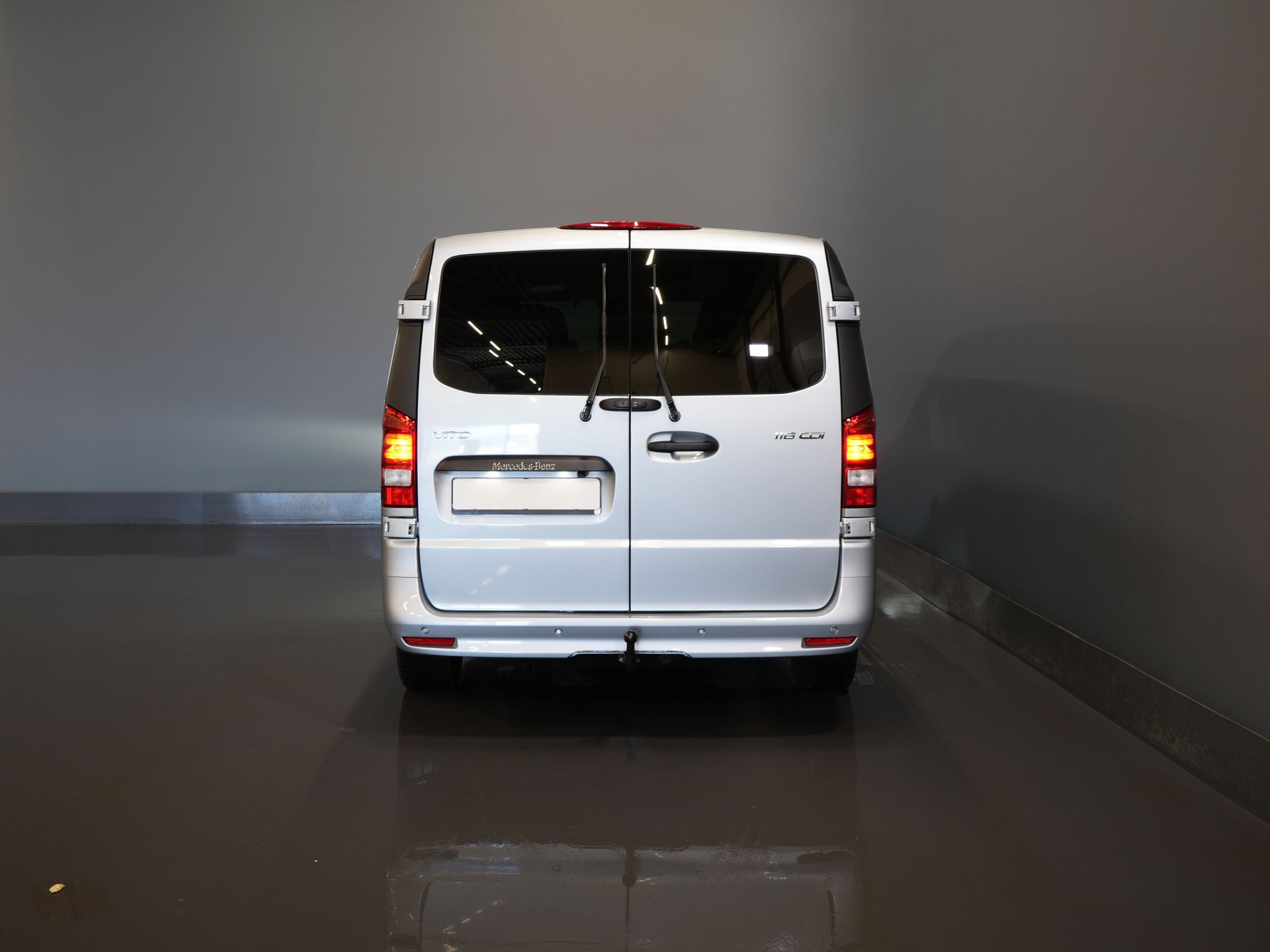 Mercedes-Benz Vito Bestelbus 116 CDI Aut. L3 DC Dubbel Cabine BPM VRIJ! 6 Pers./ 2xSchuifdeur/ LED/ Stoelverw./ 270Gr. Deuren/ Carplay/ Camera/ Cruise/ Trekh