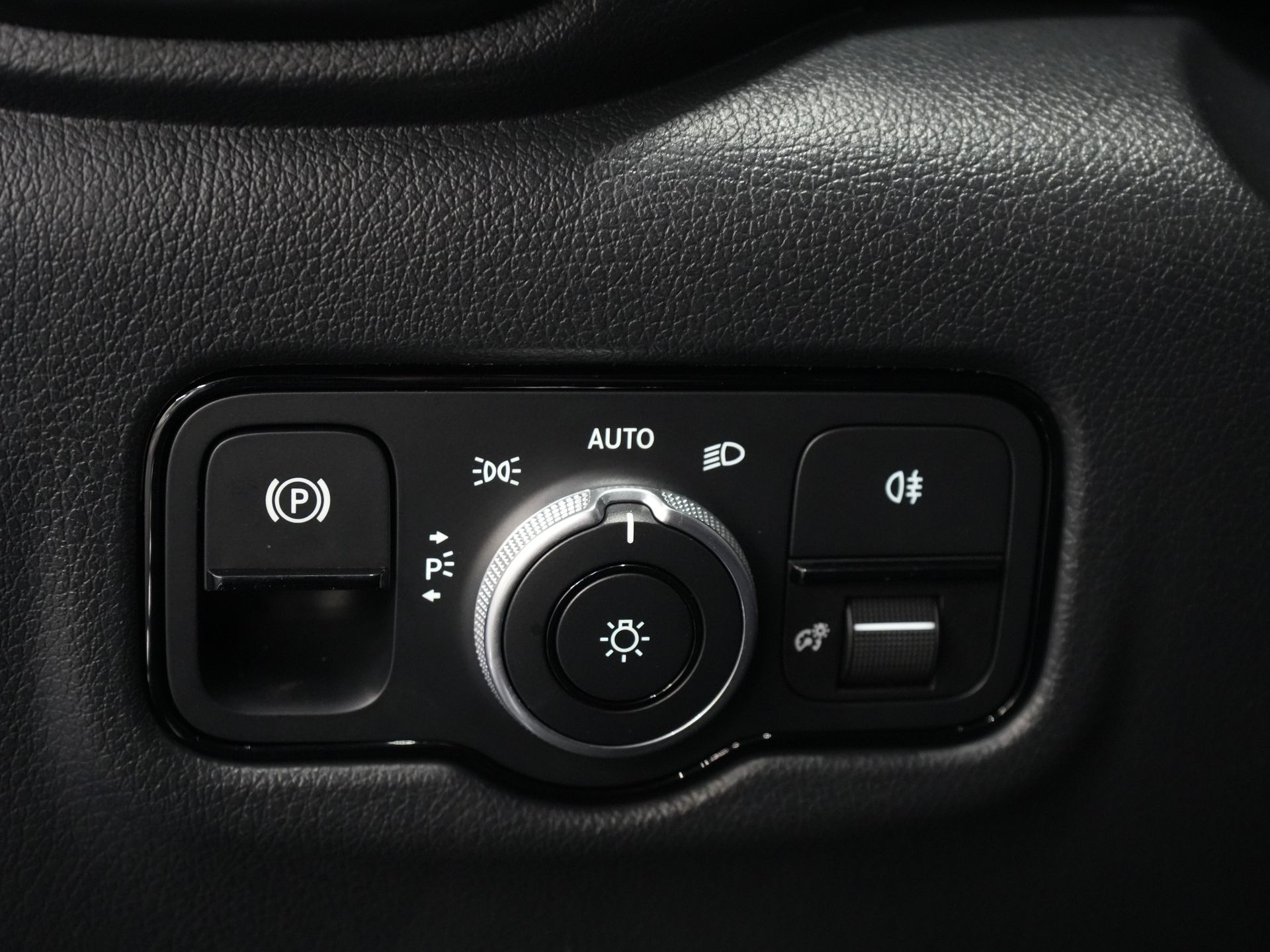 Mercedes-Benz Vito Bestelbus 116 CDI Aut. L3 DC Dubbel Cabine BPM VRIJ! 6 Pers./ 2xSchuifdeur/ LED/ Stoelverw./ 270Gr. Deuren/ Carplay/ Camera/ Cruise/ Trekh