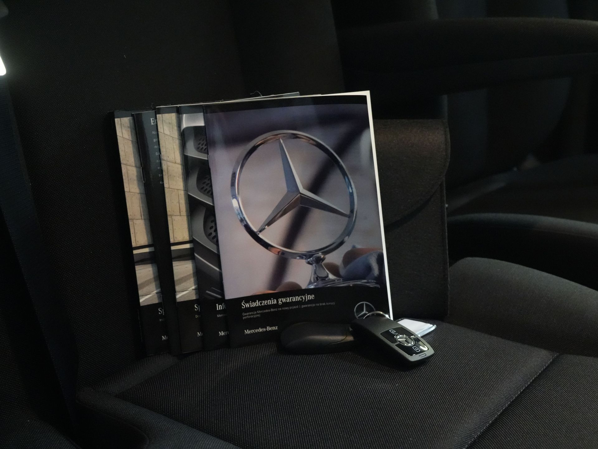 Mercedes-Benz Sprinter Van 319 Aut. L2H2 BPM FREE Select LED/ 3.5t Towing device/ Gev.Seats/ Camera/ Cruise