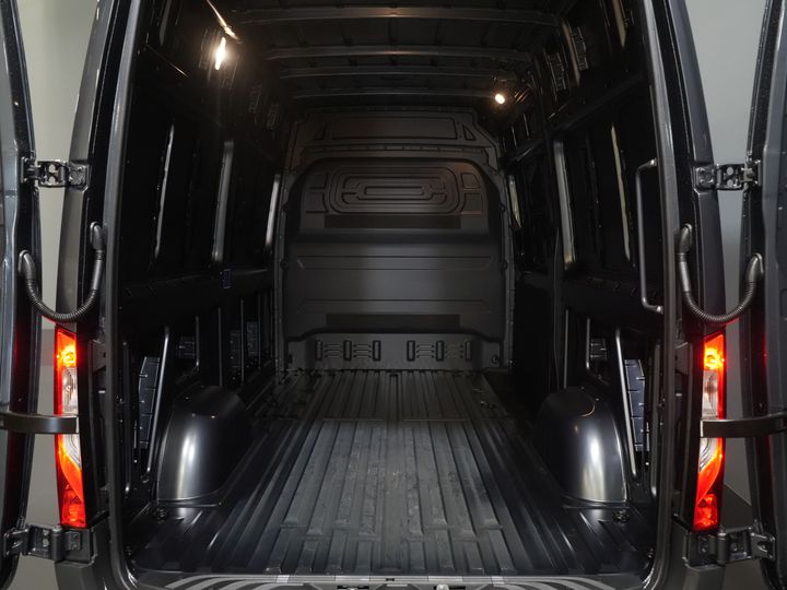 Mercedes-Benz Sprinter Van 319 Aut. L2H2 BPM FREE Select LED/ 3.5t Towing device/ Gev.Seats/ Camera/ Cruise
