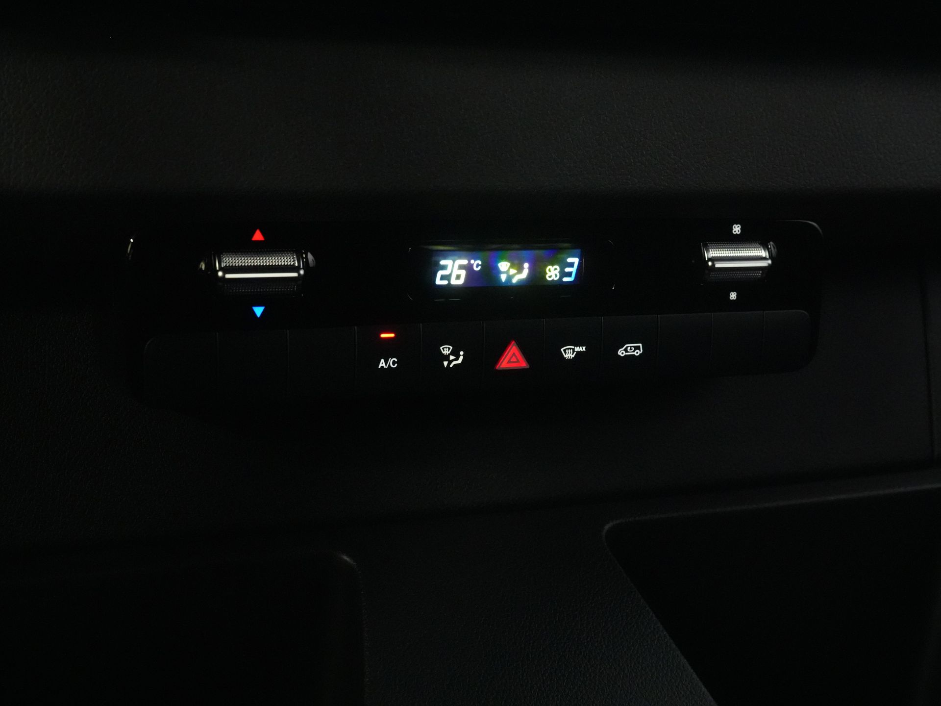 Mercedes-Benz Sprinter Van 319 Aut. L2H2 BPM FREE Select LED/ 3.5t Towing device/ Gev.Seats/ Camera/ Cruise