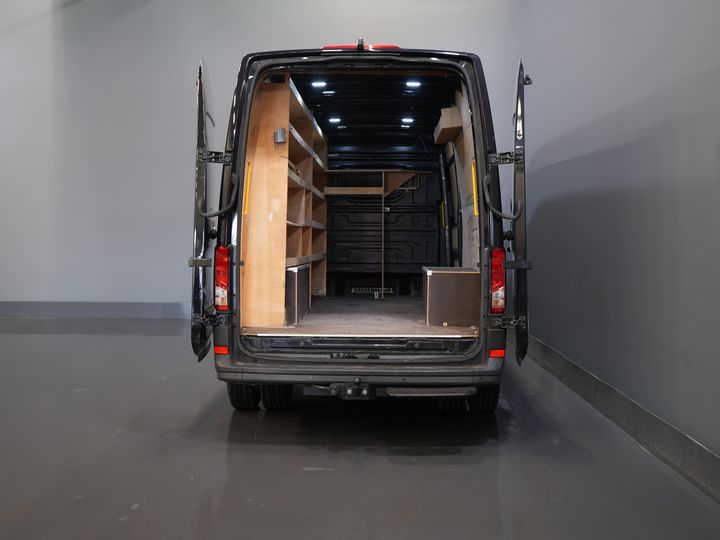 Volkswagen Crafter Van 50 2.0 TDI 180 hp Aut DSG L4H3 BPM FREE! Dual Air/ 270Gr.Doors/ Gev.Stoel/ Carplay/ Navi/ Camera/ Cruise/ PDC/ Towbar