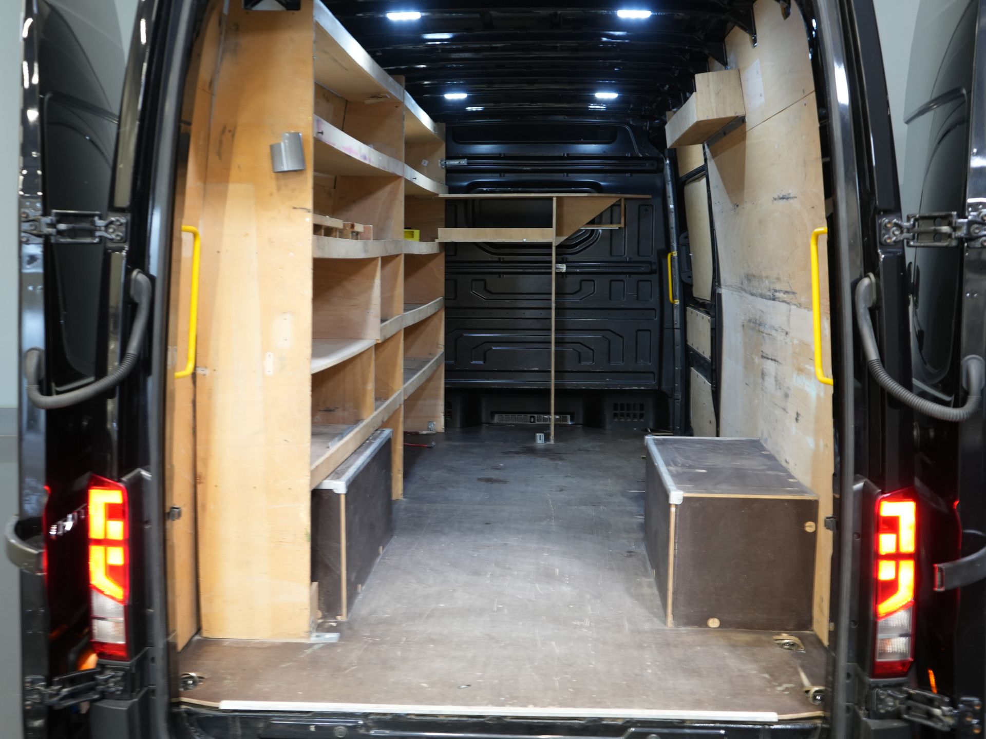 Volkswagen Crafter Van 50 2.0 TDI 180 hp Aut DSG L4H3 BPM FREE! Dual Air/ 270Gr.Doors/ Gev.Stoel/ Carplay/ Navi/ Camera/ Cruise/ PDC/ Towbar