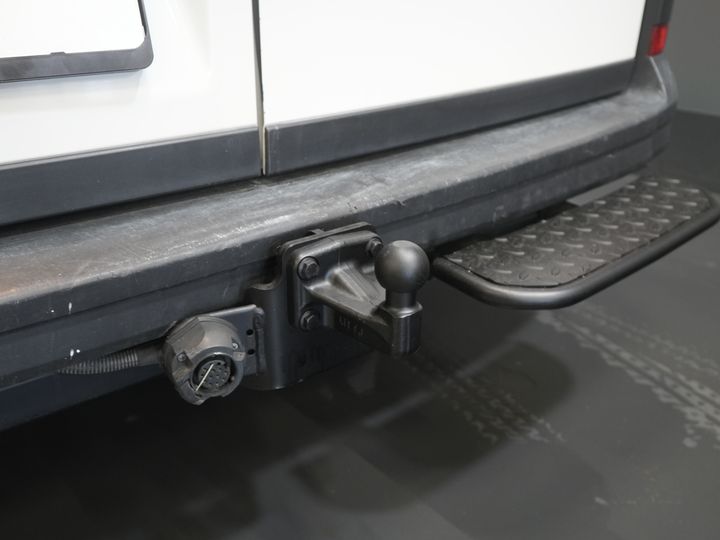 MAN TGE Lieferwagen 3.140 140 PS 2.0 TDI DSG Aut. L3H3 EXPORT 270Gr. Türen/ Sicherheitsgurt/ Navi/ Carplay/ Kamera/ Tempomat/ Anhängerkupplung/ Klimaanlage