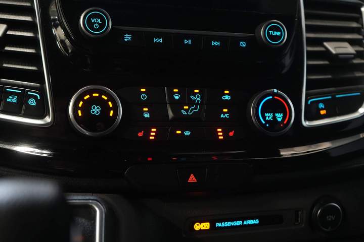 Ford Transit Custom Van 2.0 TDCI 130 cv Aut DC Doppia Cabina Limited 2x Porta scorrevole/ CarPlay/ Seatverw./ Cruise/ LMV/ Navi/ Cruise/ PDC