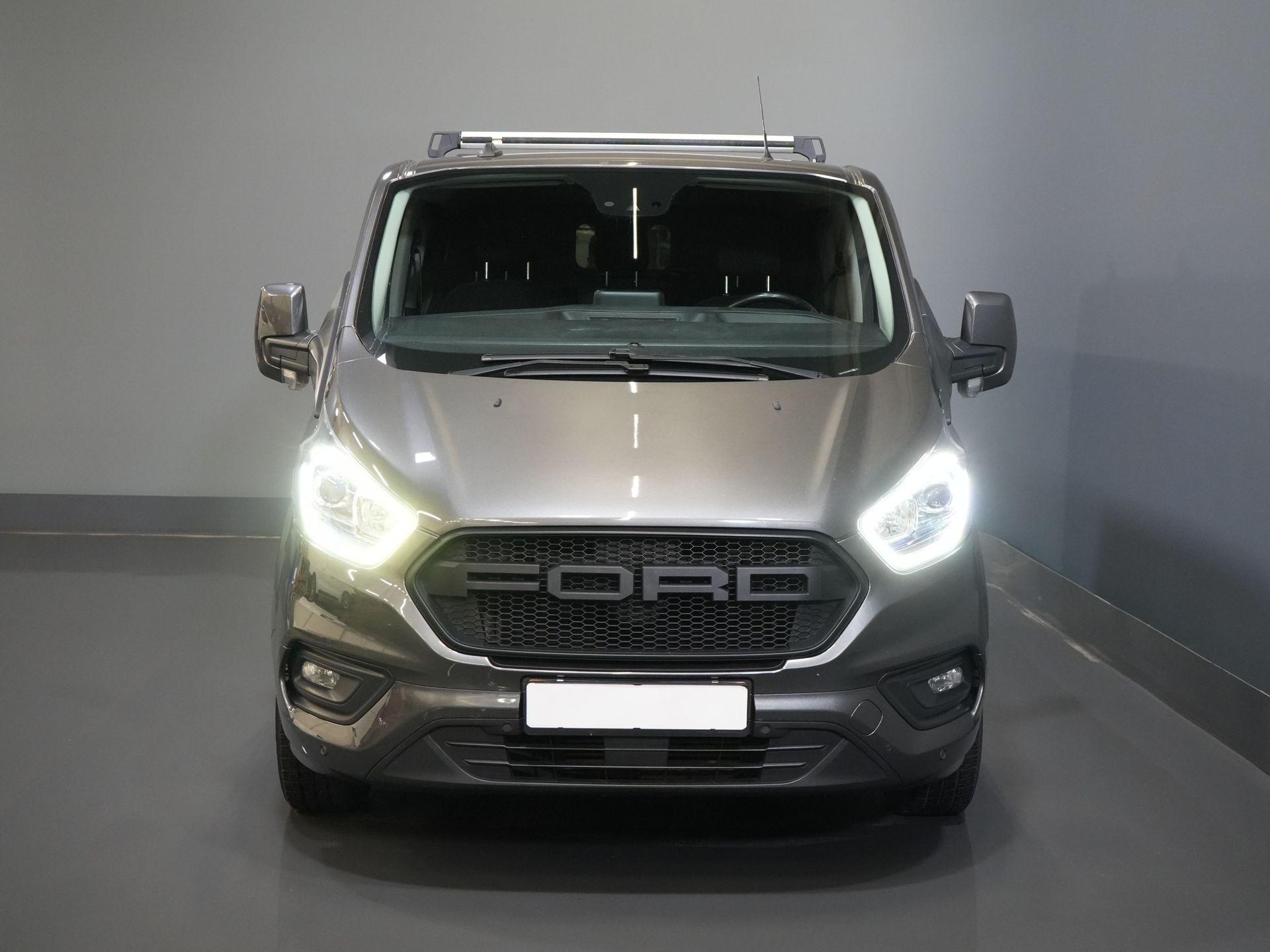 Ford Transit Custom Van 2.0 TDCI 130 hp Aut DC Double Cab Limited 2x Sliding door/ CarPlay/ Seatverw./ Cruise/ LMV/ Navi/ Cruise/ PDC