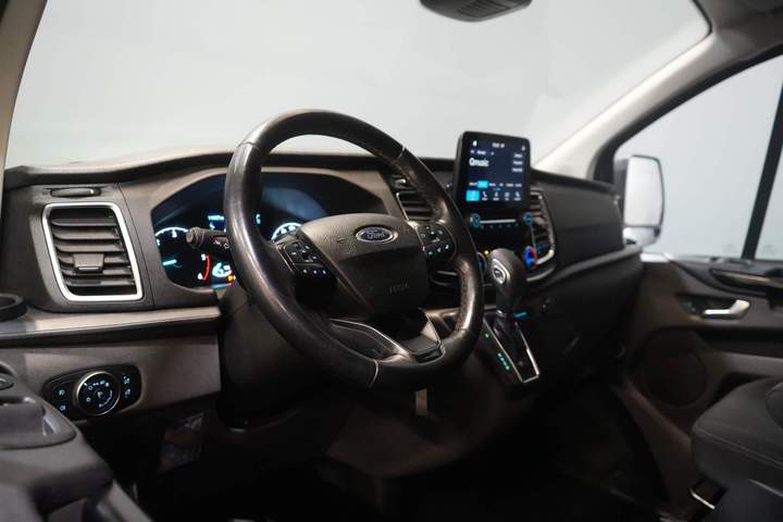 Ford Transit Custom Van 2.0 TDCI 130 cv Aut DC Doppia Cabina Limited 2x Porta scorrevole/ CarPlay/ Seatverw./ Cruise/ LMV/ Navi/ Cruise/ PDC