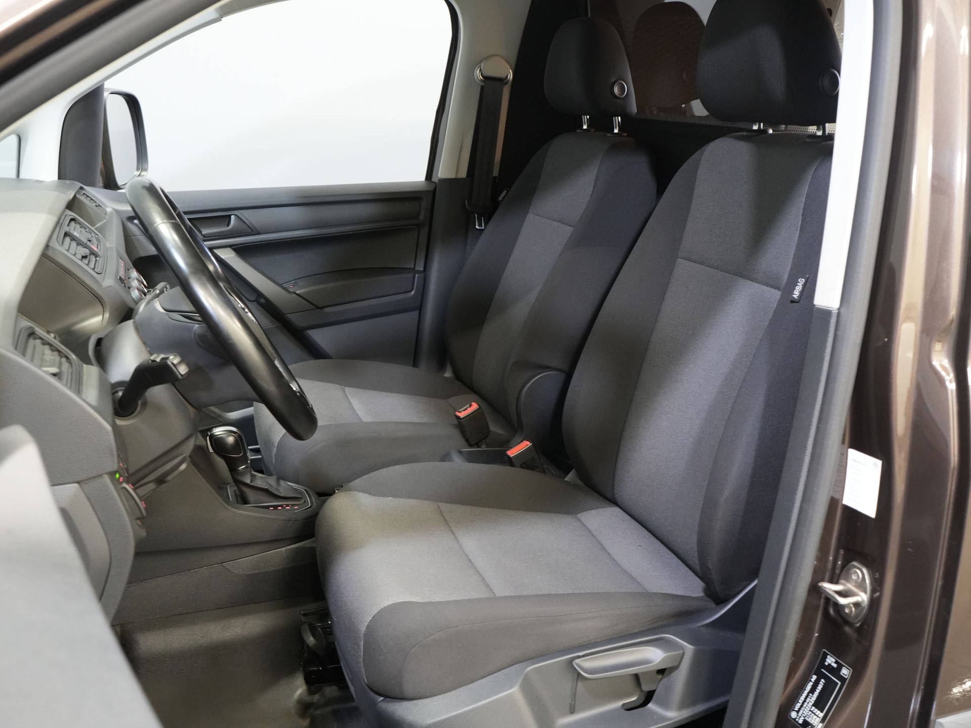 Volkswagen Caddy Furgón 1.6 TDI 105 CV Aut. Highline NL Auto/ DB Belt V.V./ Carplay/ Climate/ Stoelverw./ Cruise/ Navi/ LMV /PDC/