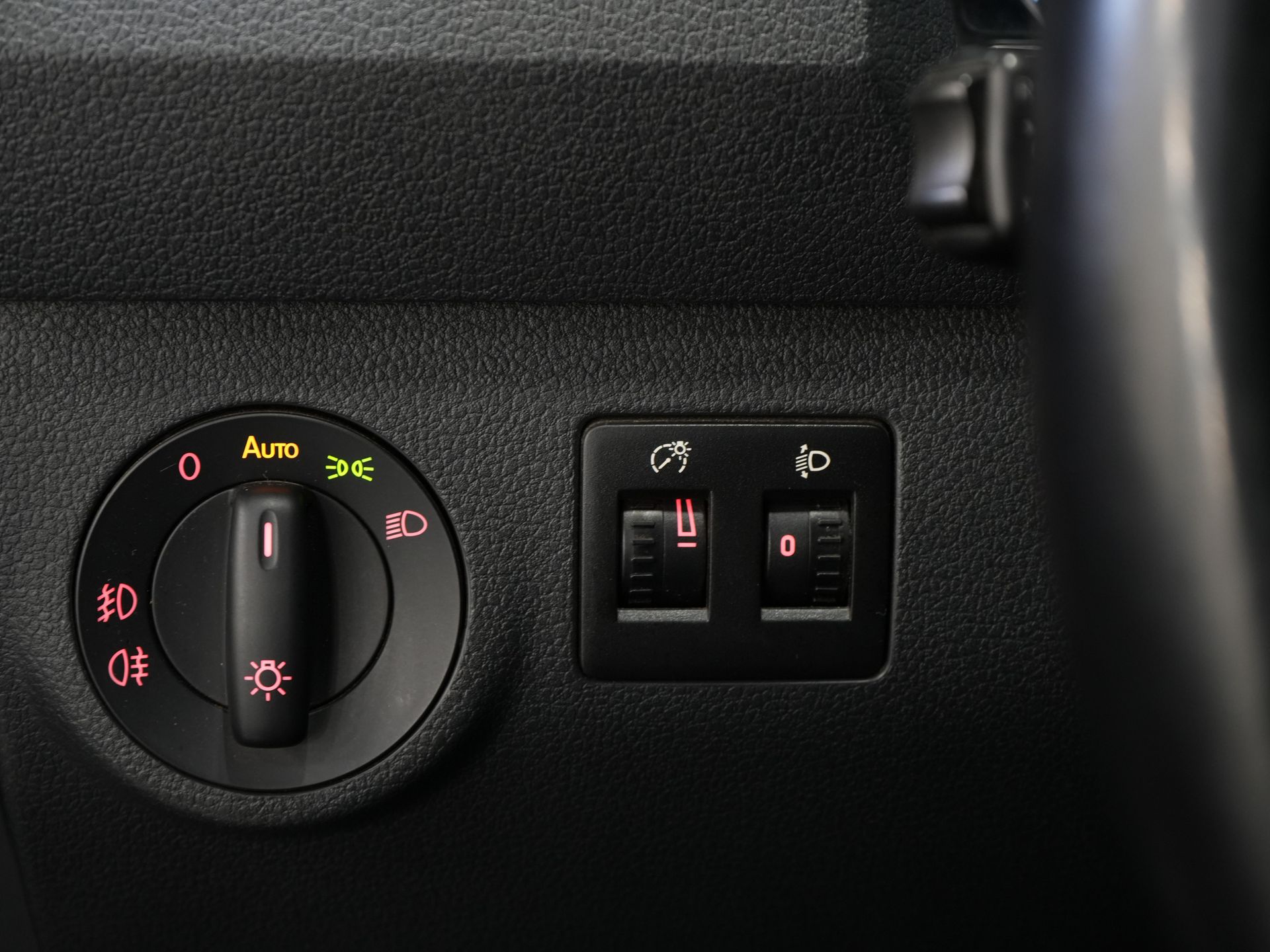 Volkswagen Caddy Furgón 1.6 TDI 105 CV Aut. Highline NL Auto/ DB Belt V.V./ Carplay/ Climate/ Stoelverw./ Cruise/ Navi/ LMV /PDC/