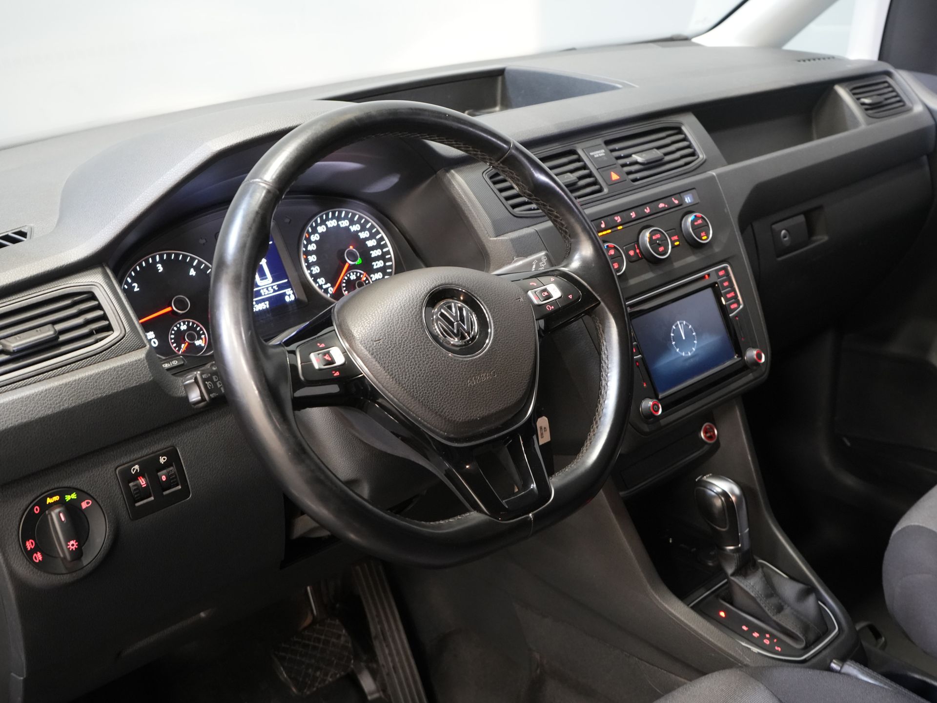 Volkswagen Caddy Furgón 1.6 TDI 105 CV Aut. Highline NL Auto/ DB Belt V.V./ Carplay/ Climate/ Stoelverw./ Cruise/ Navi/ LMV /PDC/